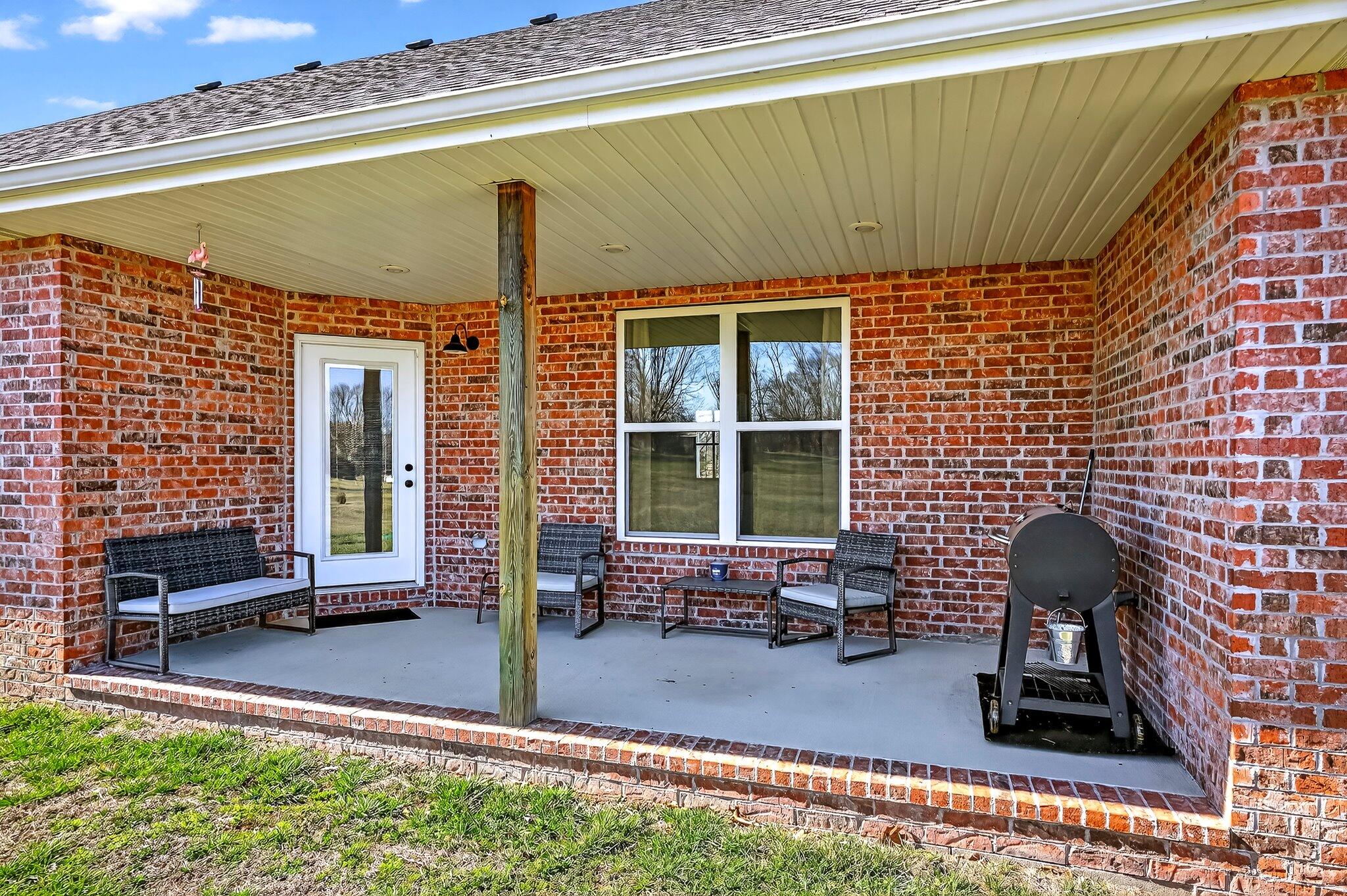 1936 W Big Meadows Lane