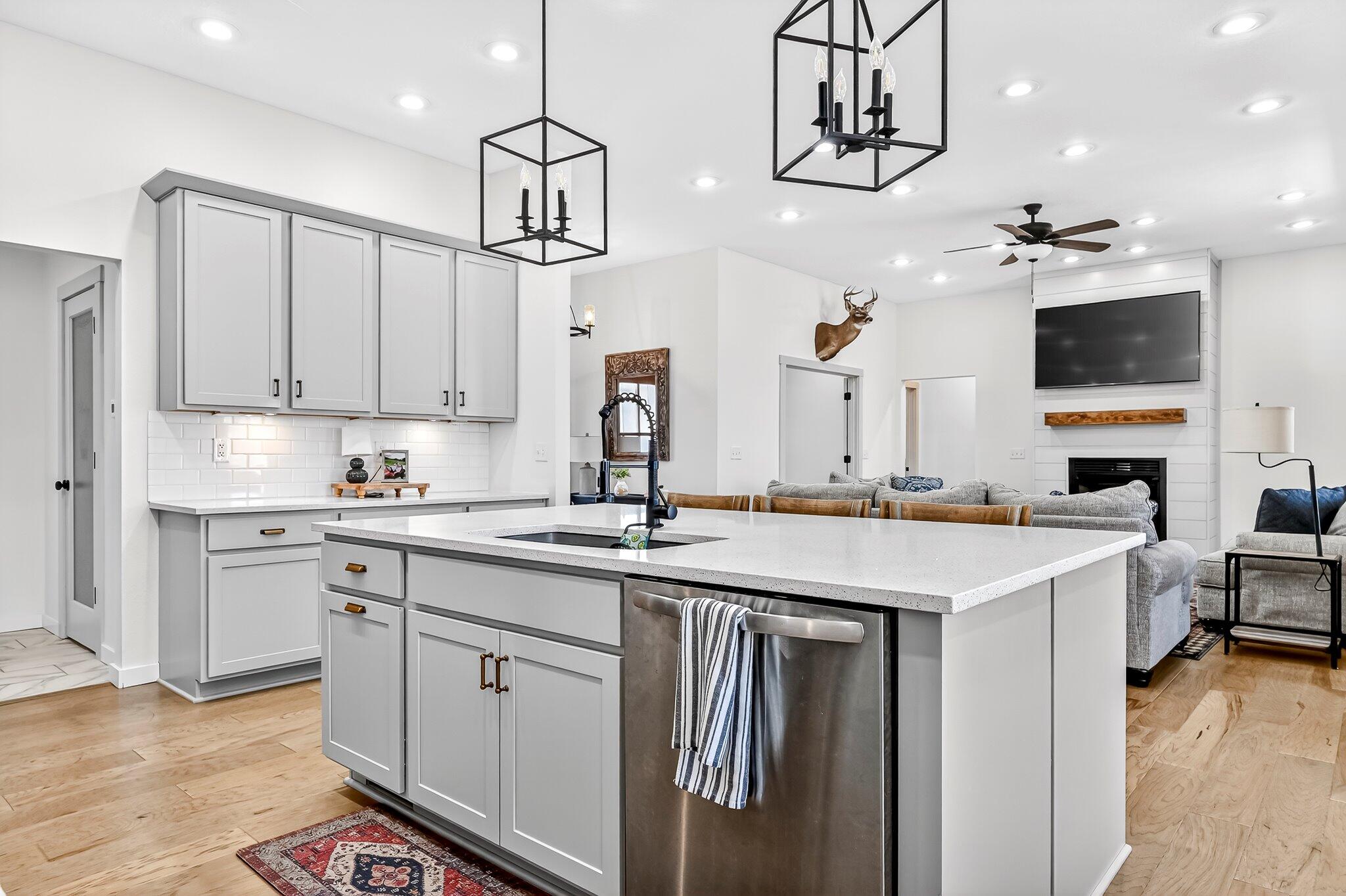 1936 W Big Meadows Lane