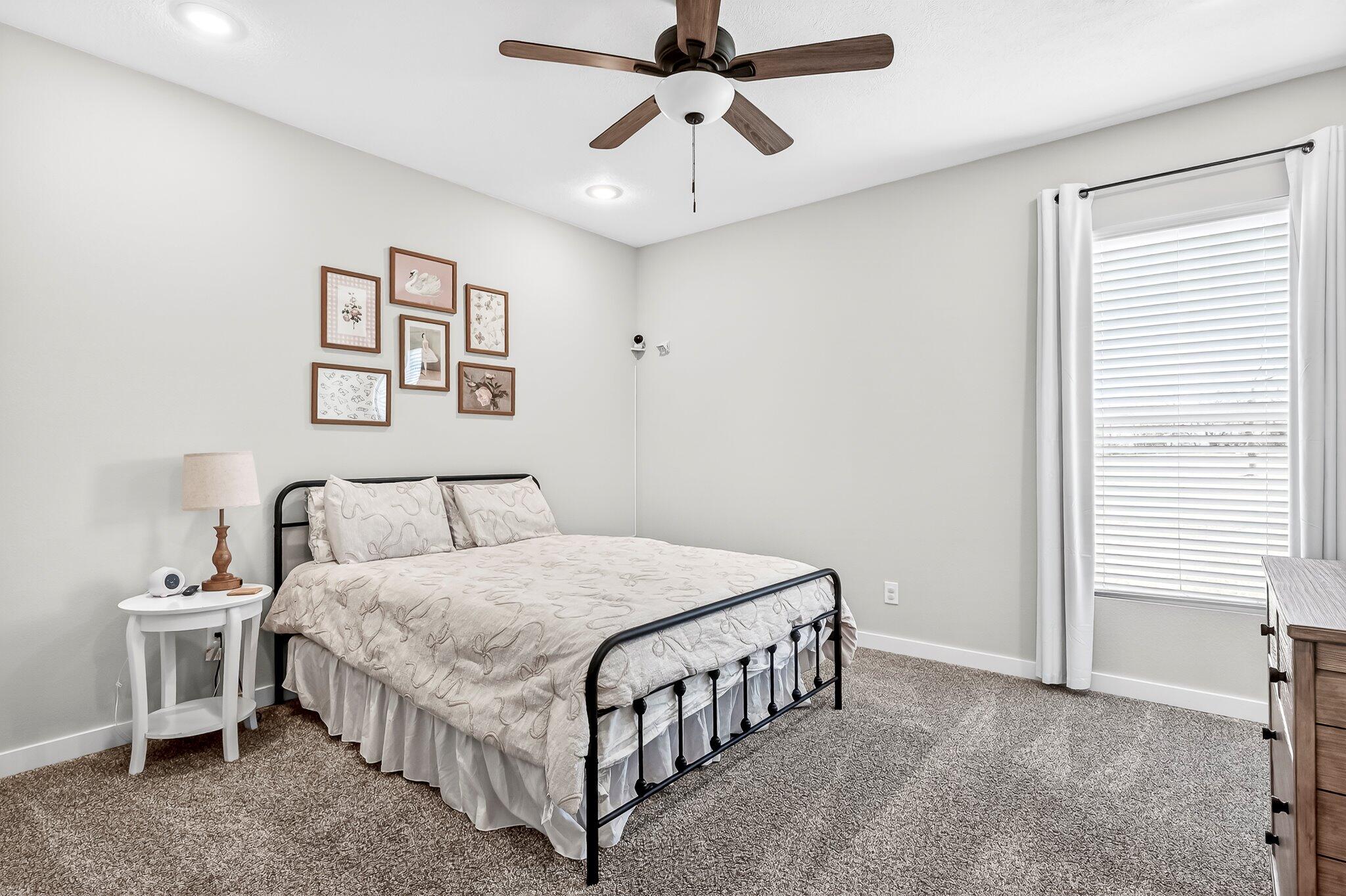 1936 W Big Meadows Lane