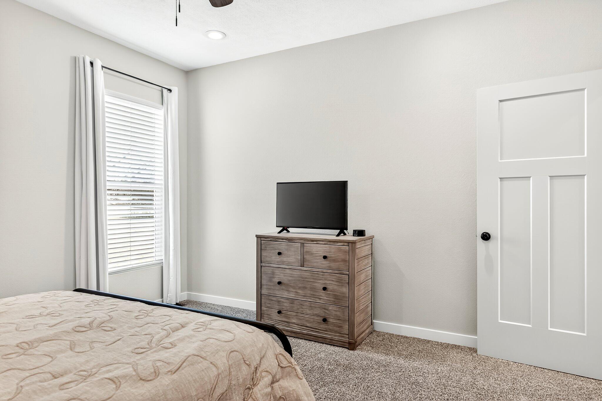 1936 W Big Meadows Lane