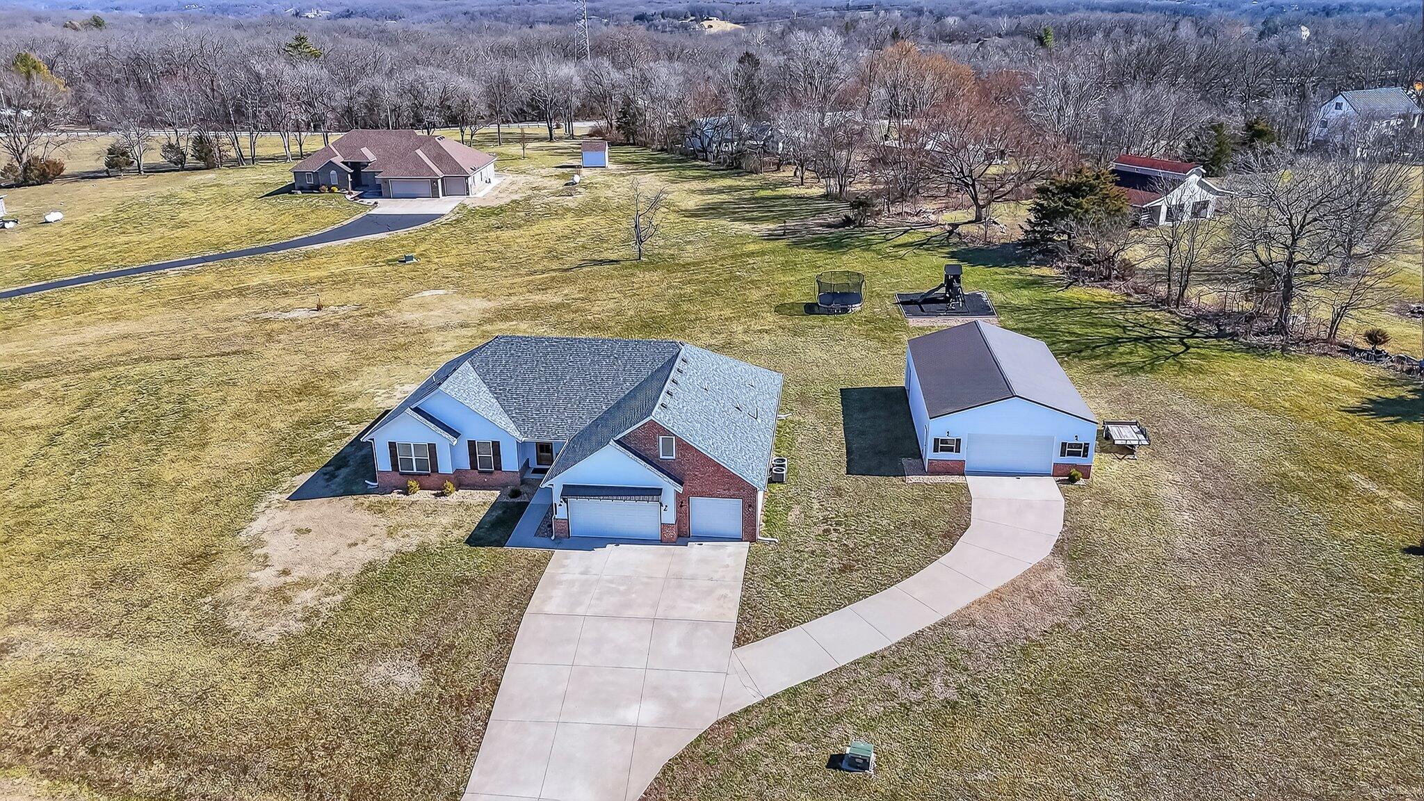 1936 W Big Meadows Lane