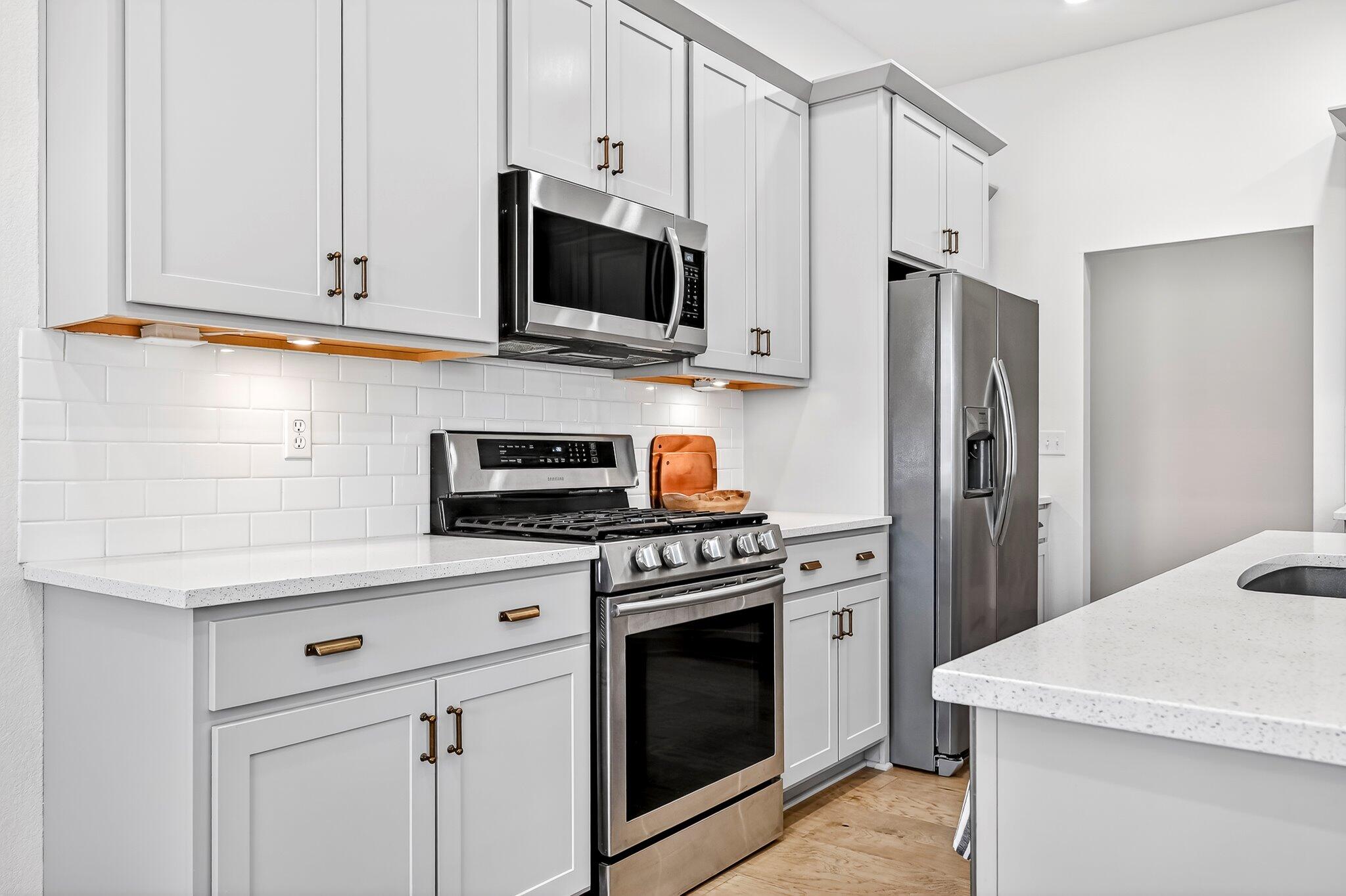 1936 W Big Meadows Lane