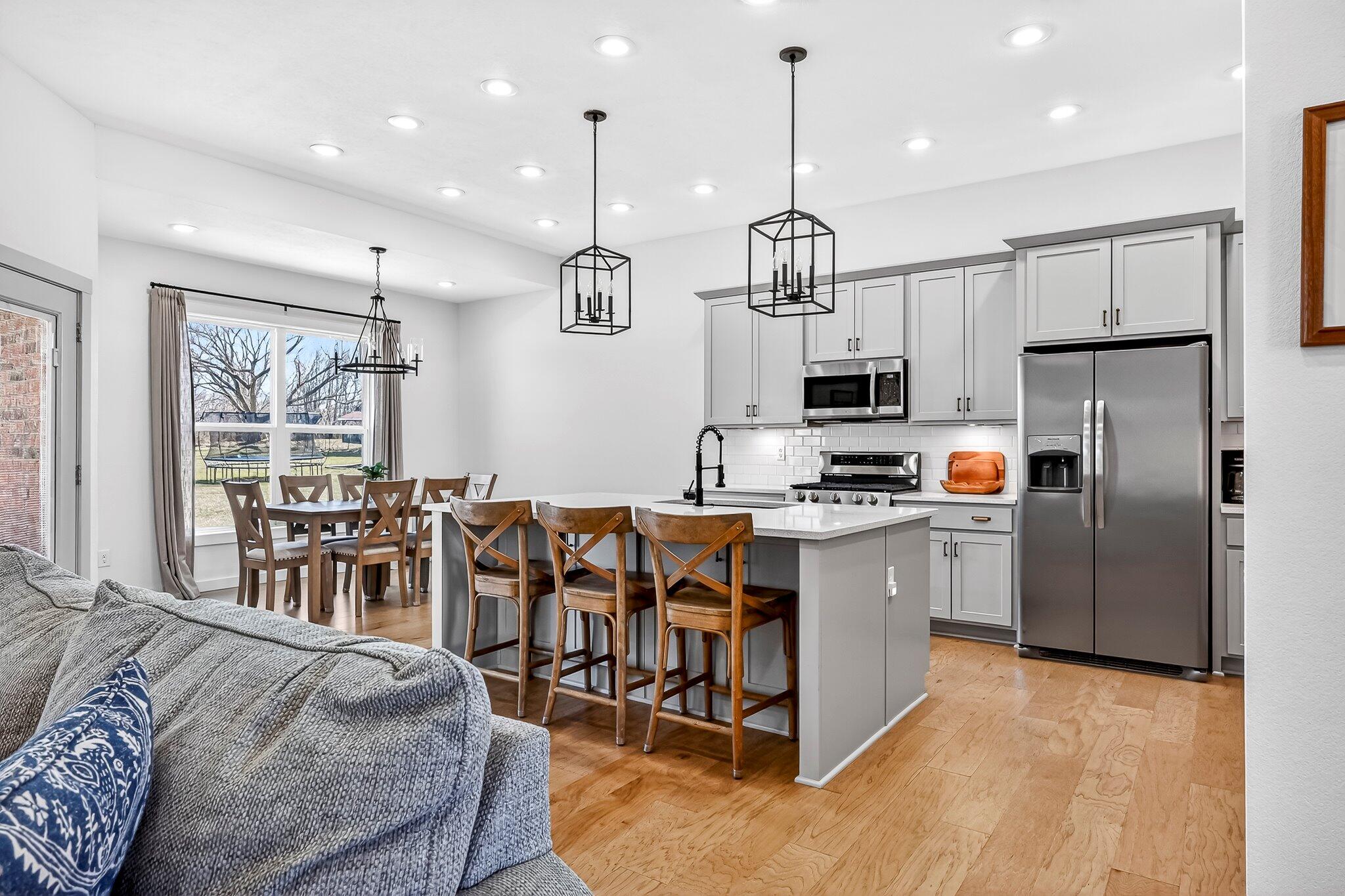 1936 W Big Meadows Lane