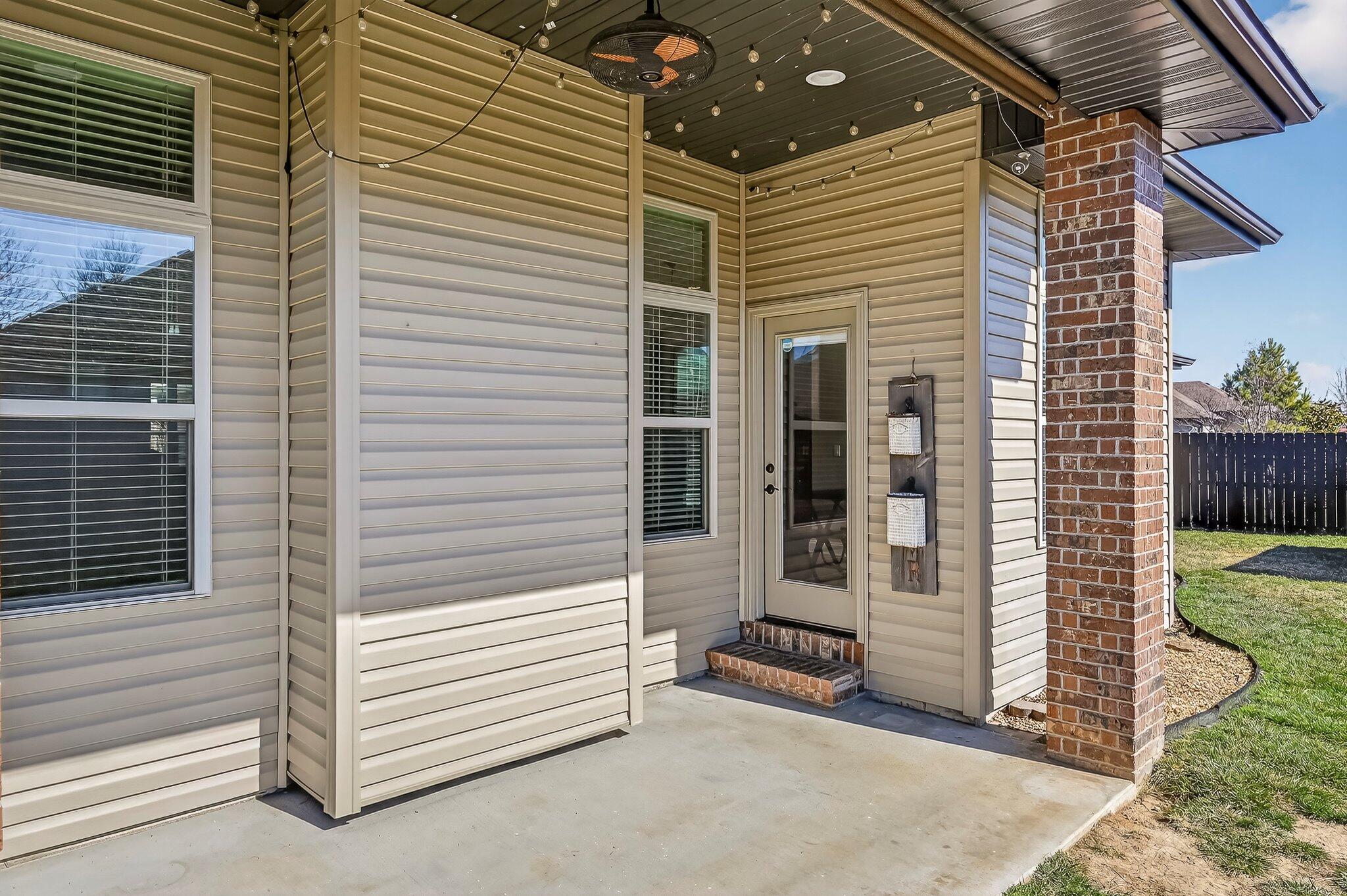 386 E Lombardy Drive