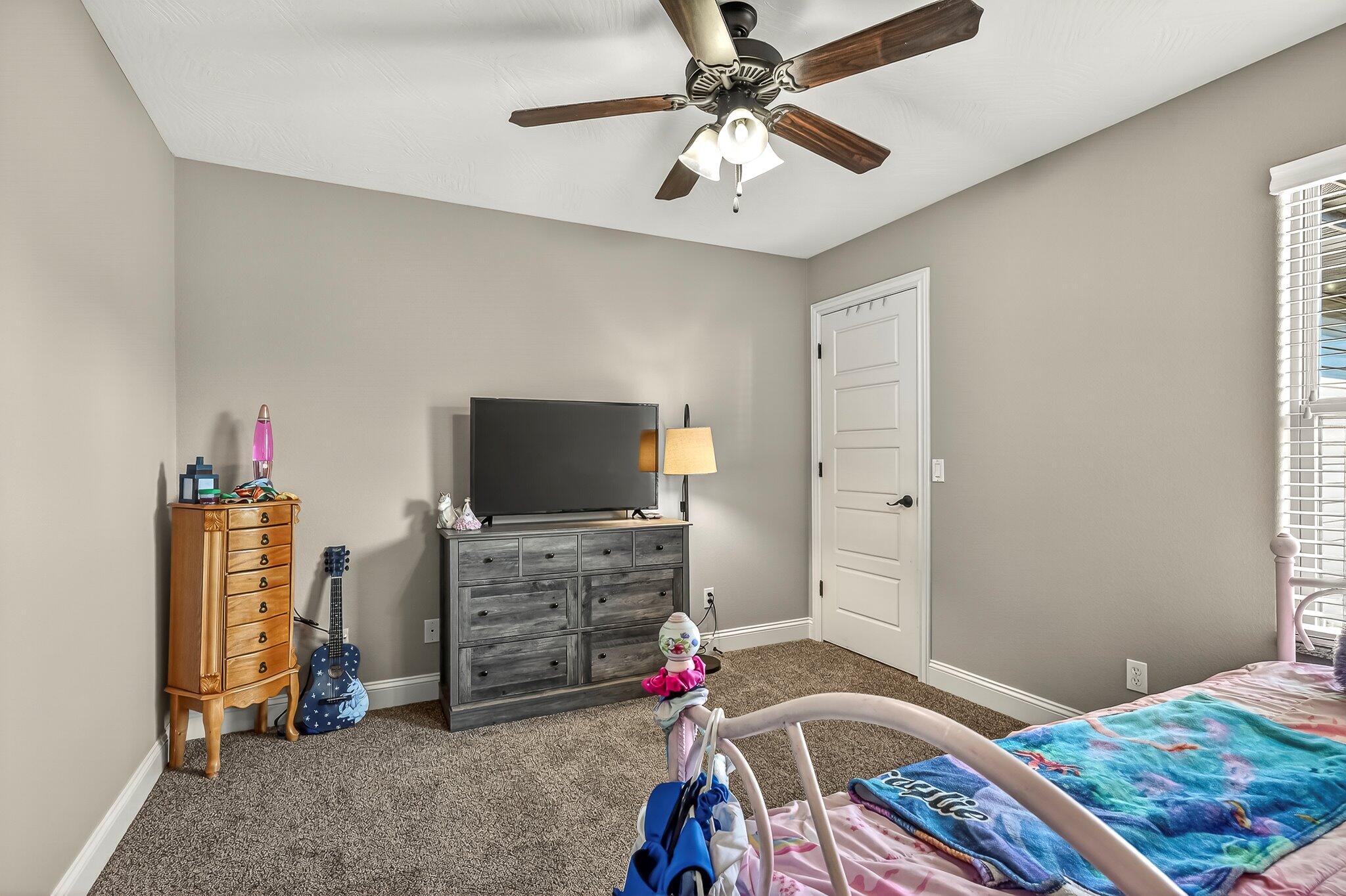 386 E Lombardy Drive