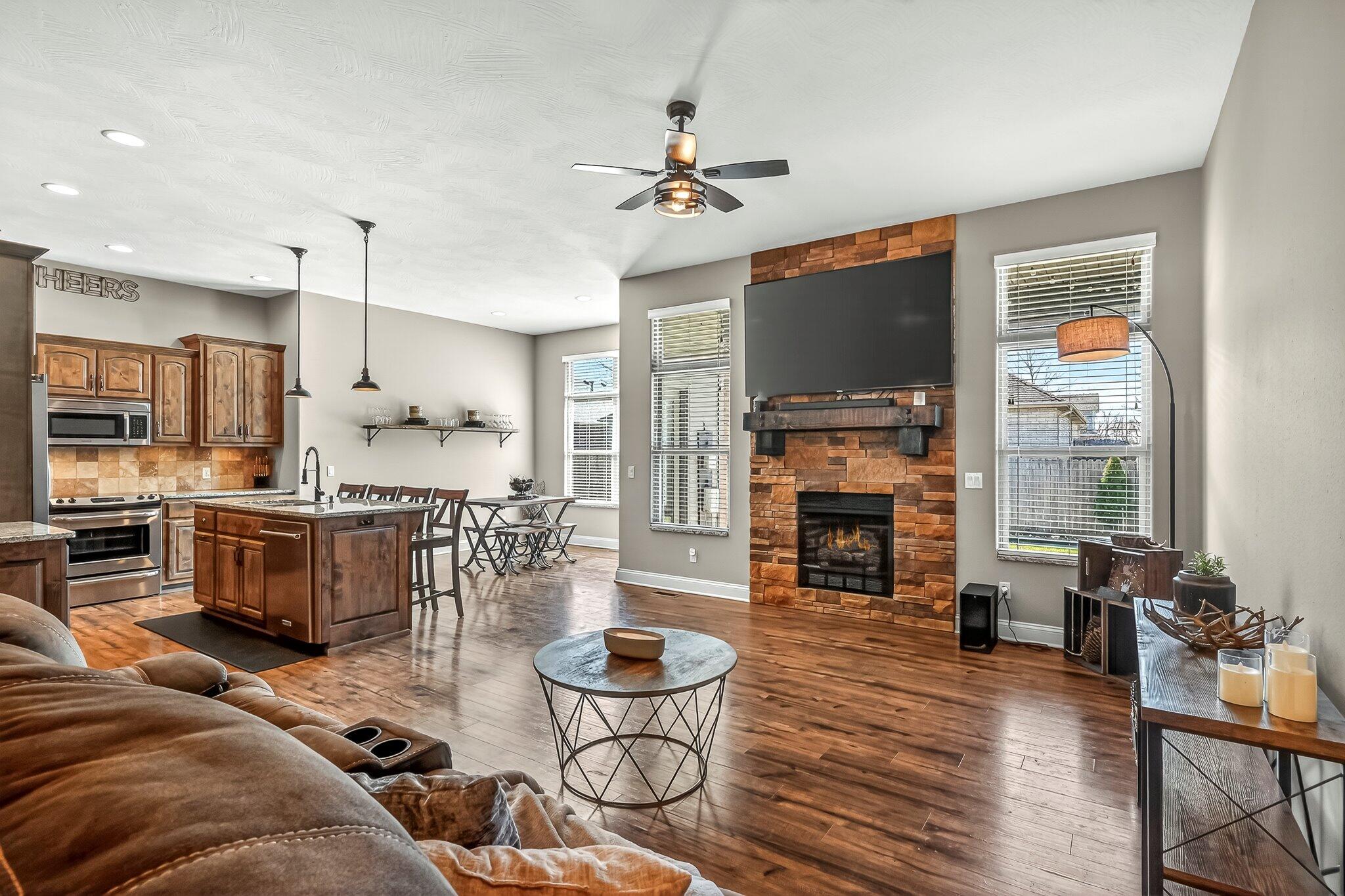 386 E Lombardy Drive