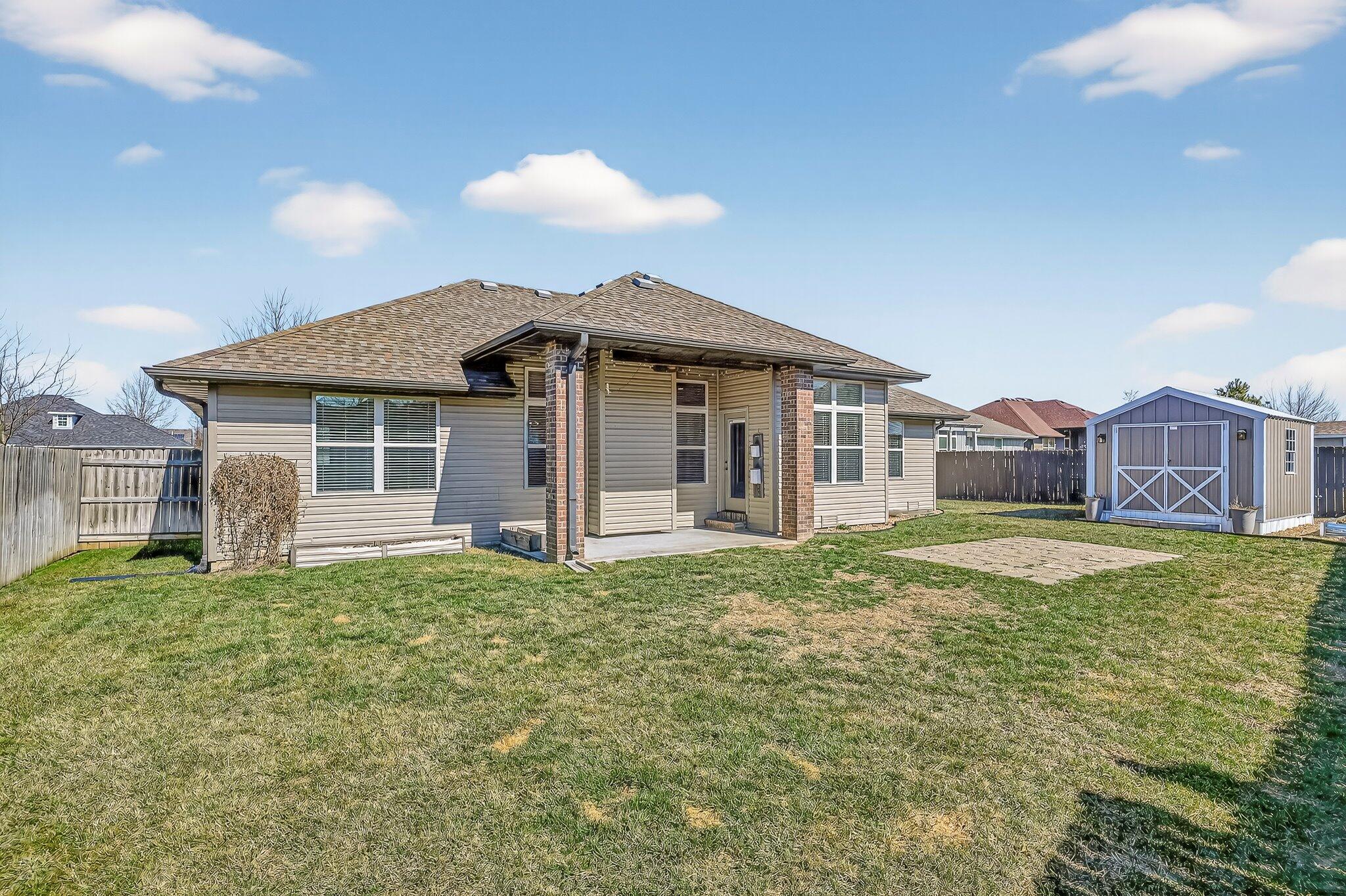 386 E Lombardy Drive