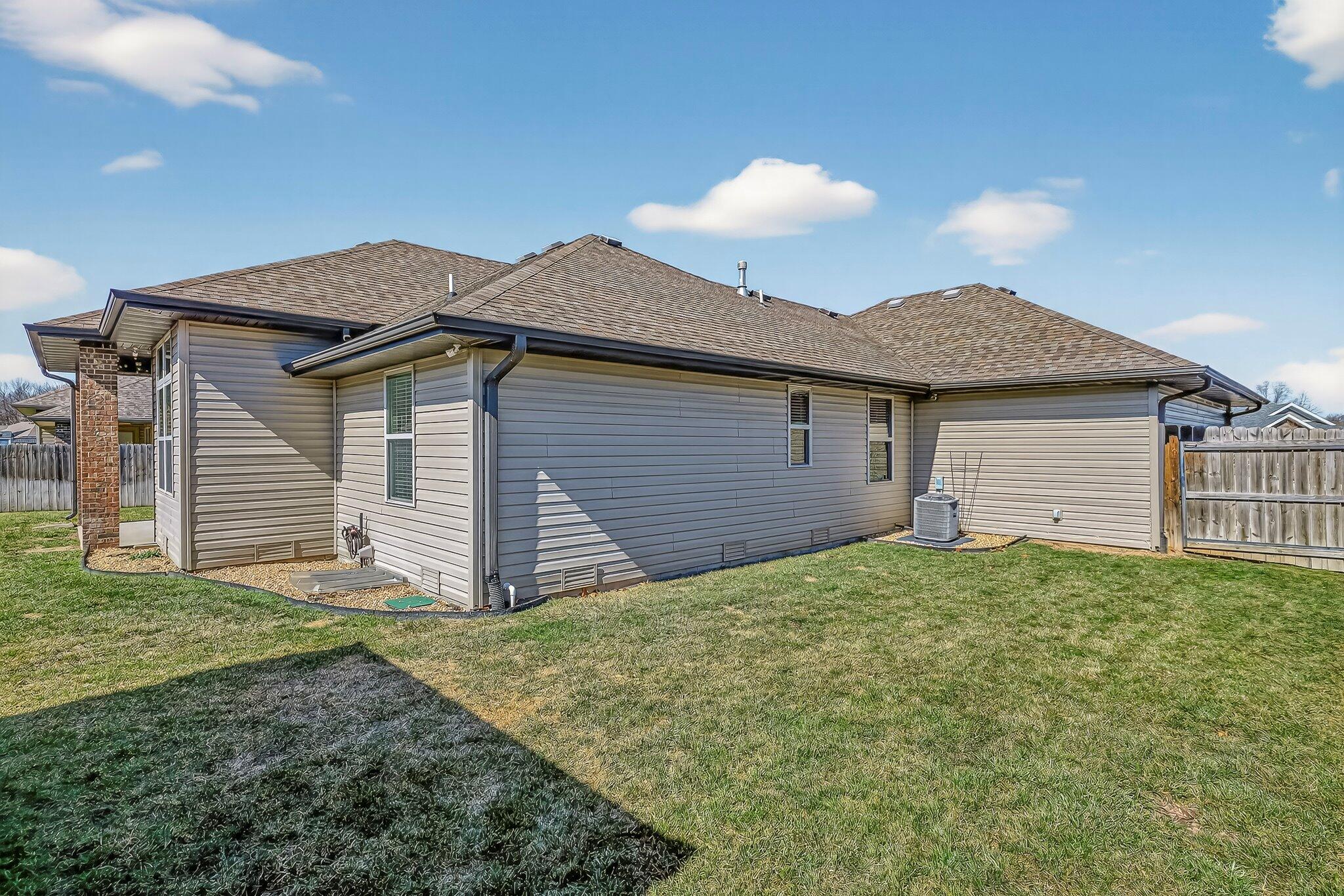 386 E Lombardy Drive