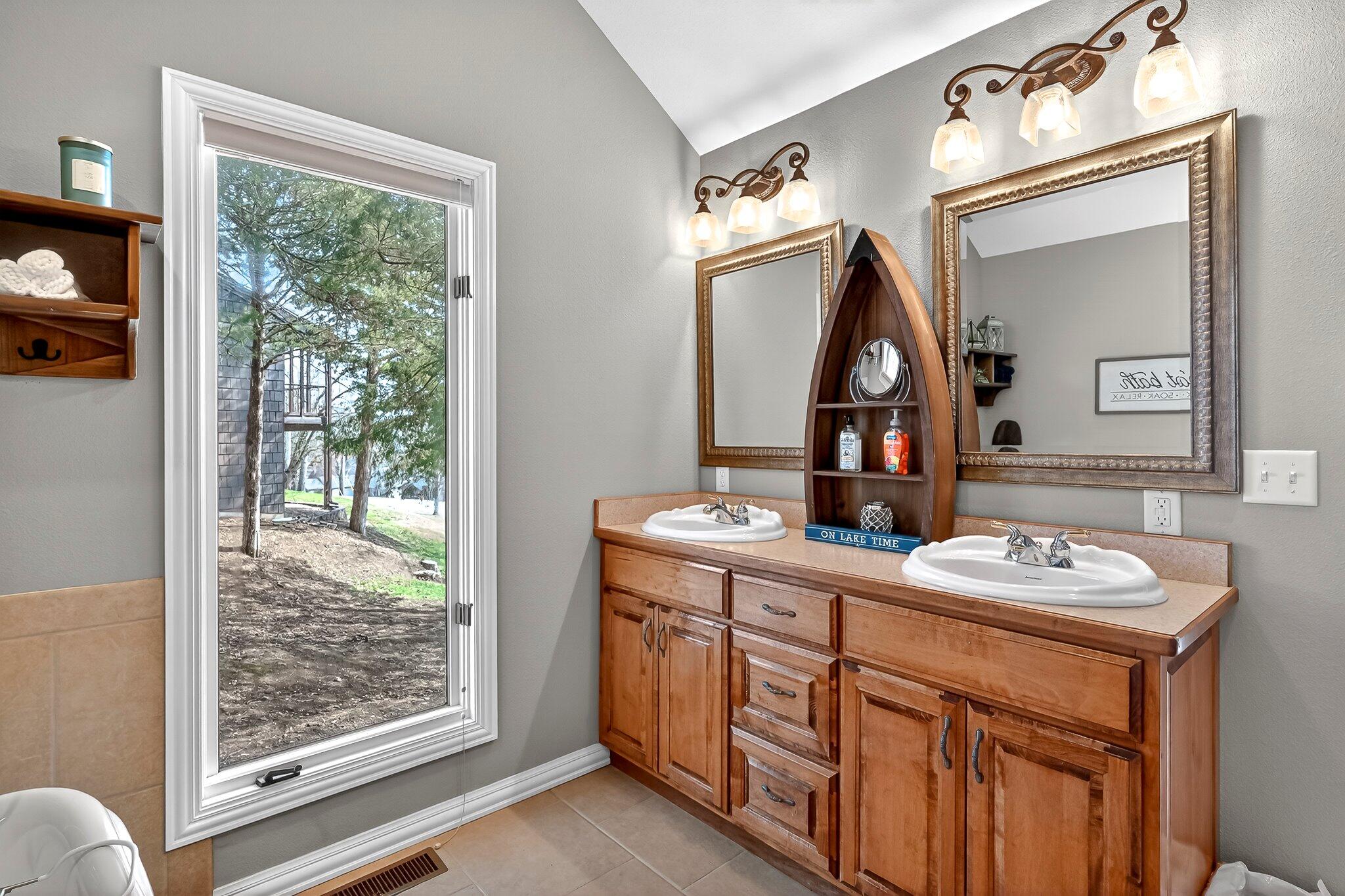 287 Lakefront Circle