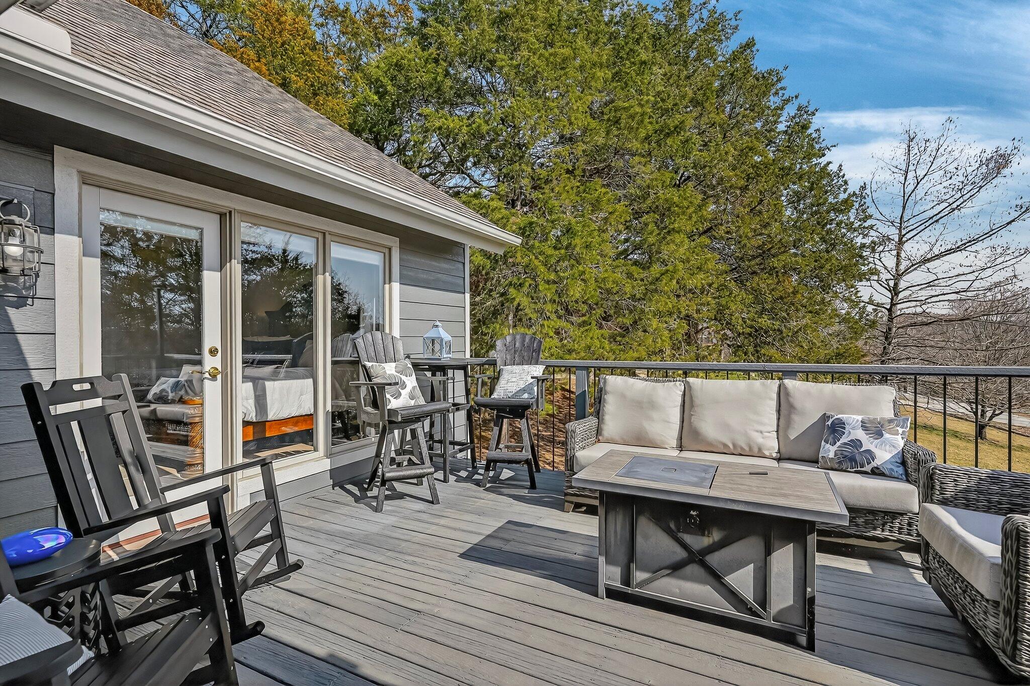 287 Lakefront Circle