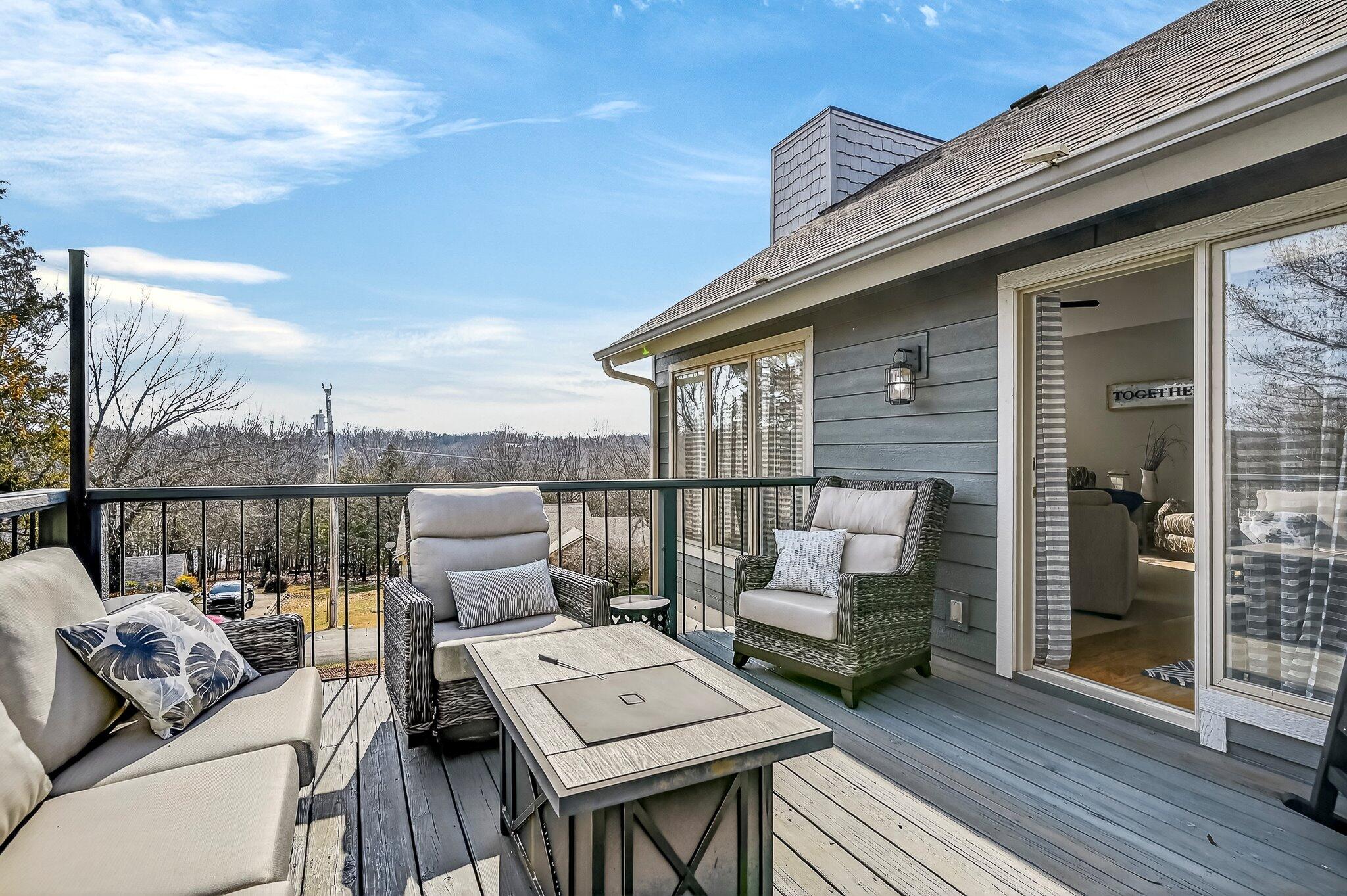 287 Lakefront Circle