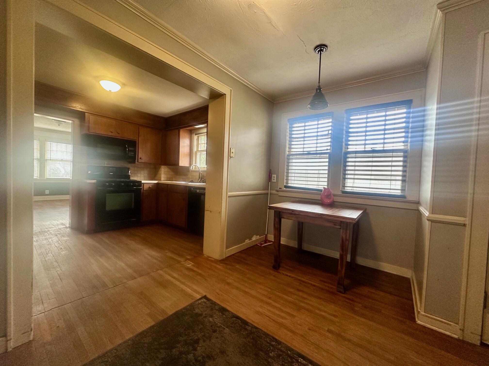 1057 E Stanford Street