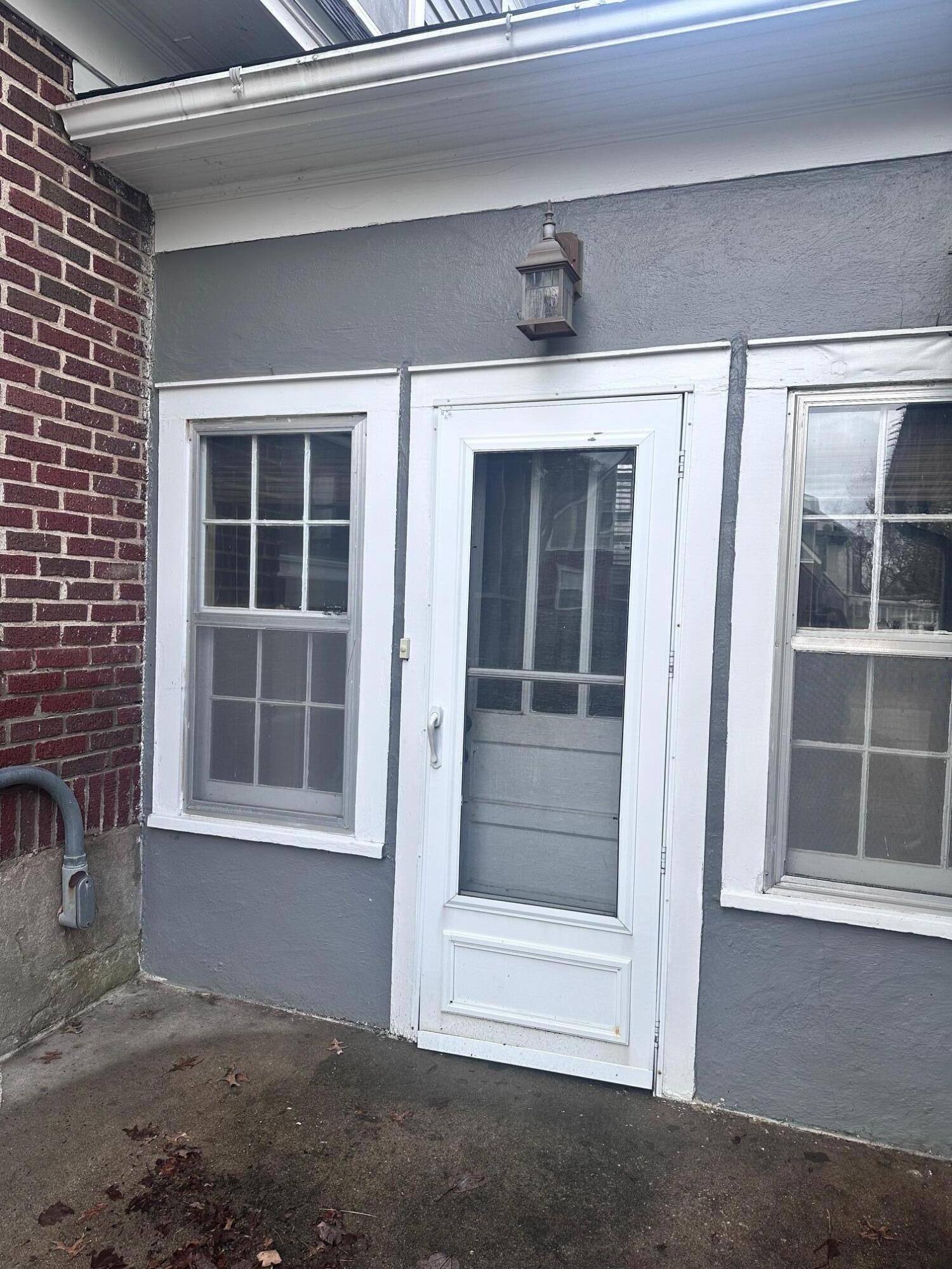 1057 E Stanford Street