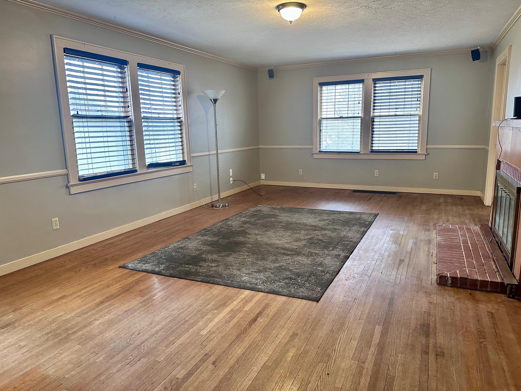 1057 E Stanford Street