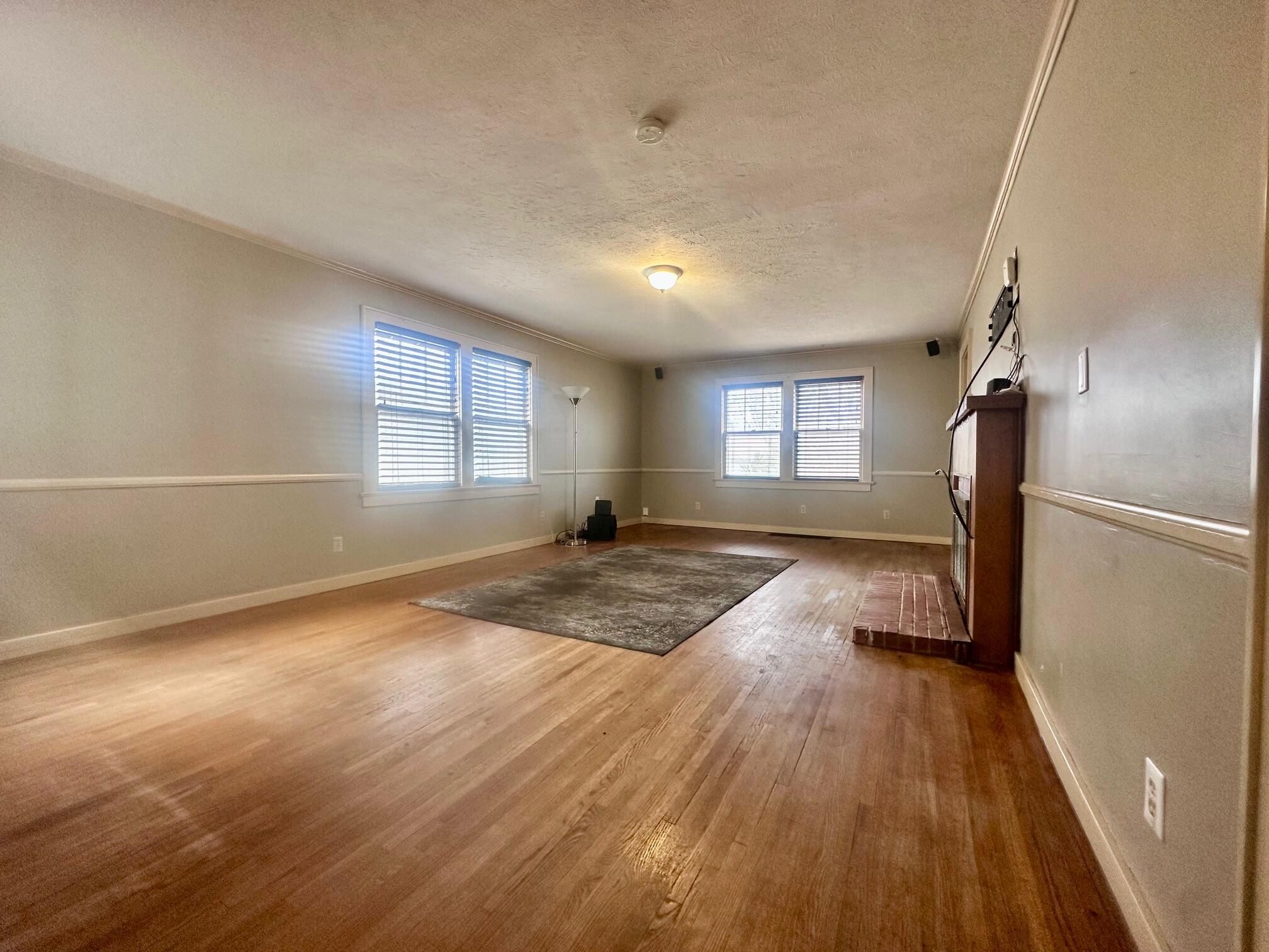 1057 E Stanford Street