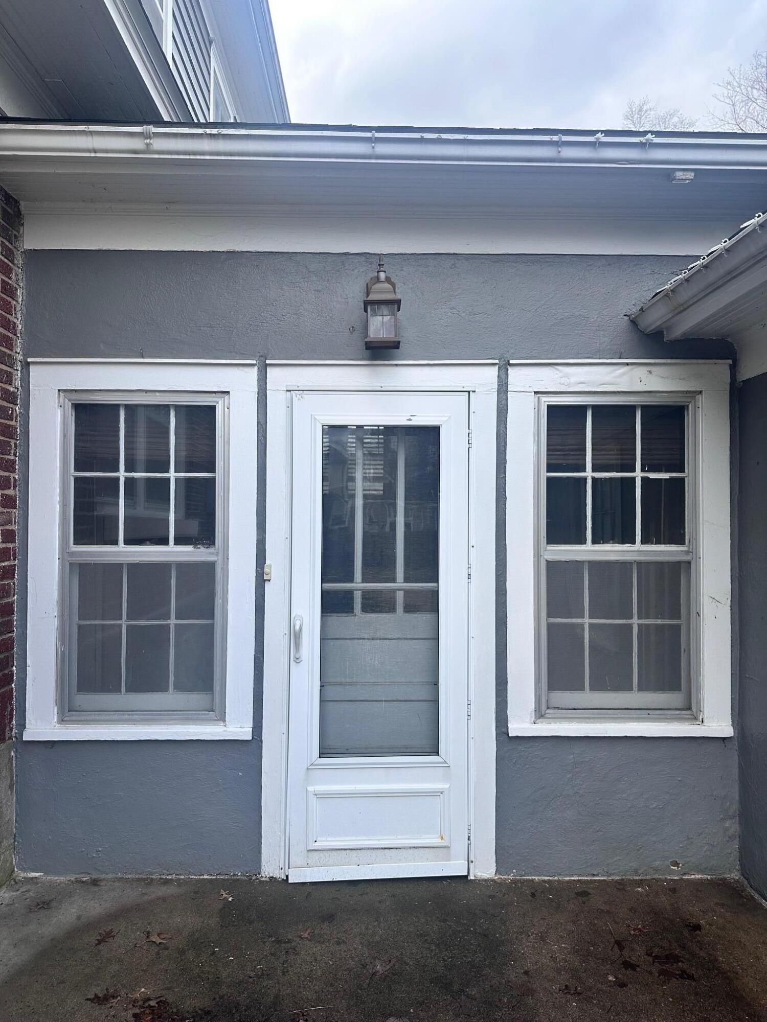 1057 E Stanford Street