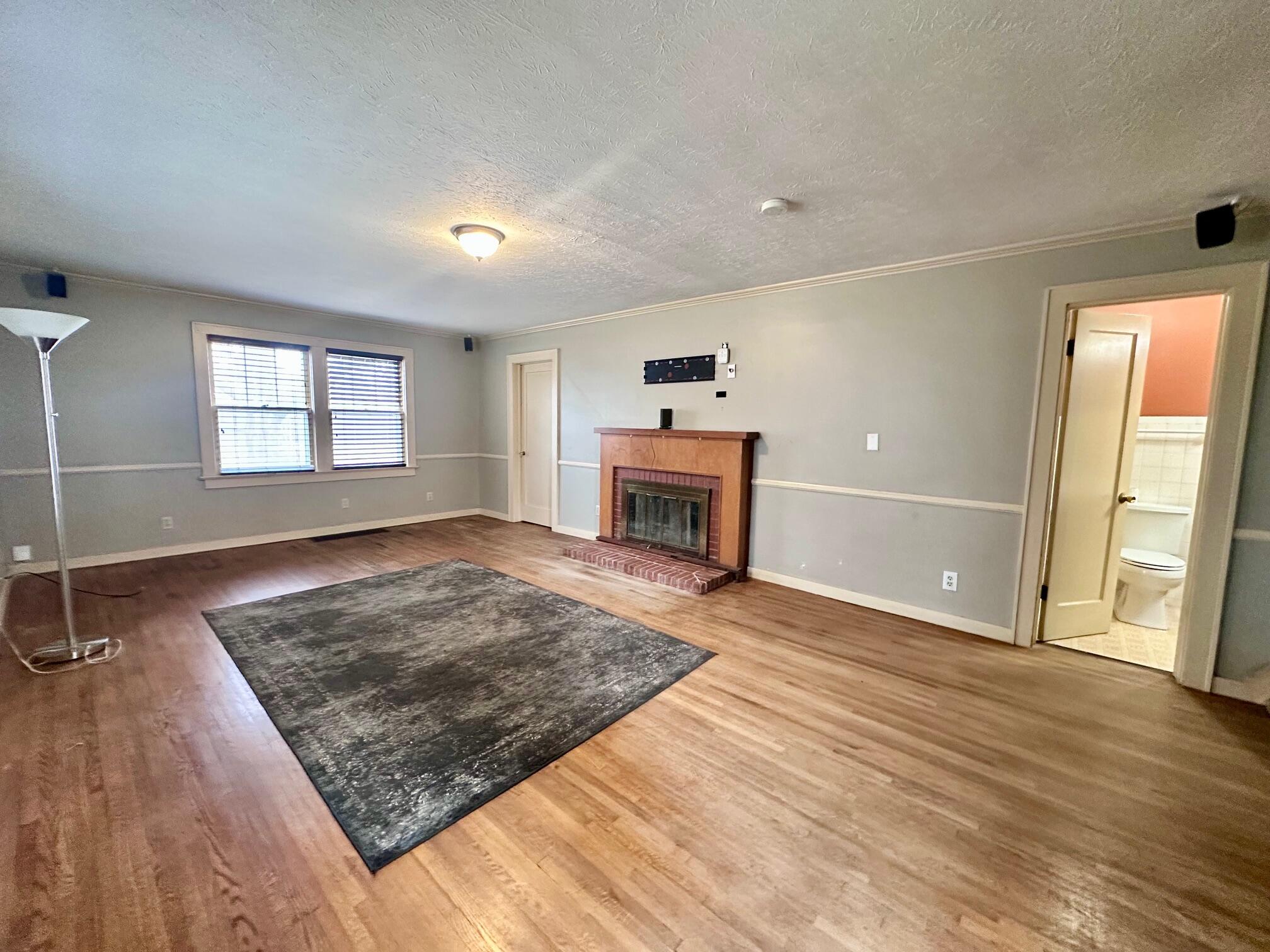 1057 E Stanford Street