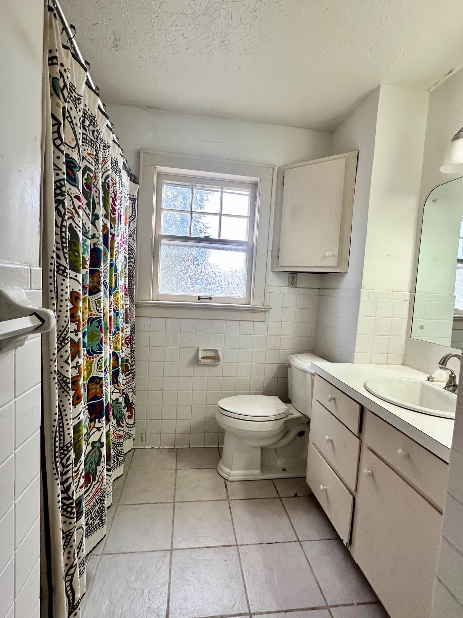 1057 E Stanford Street