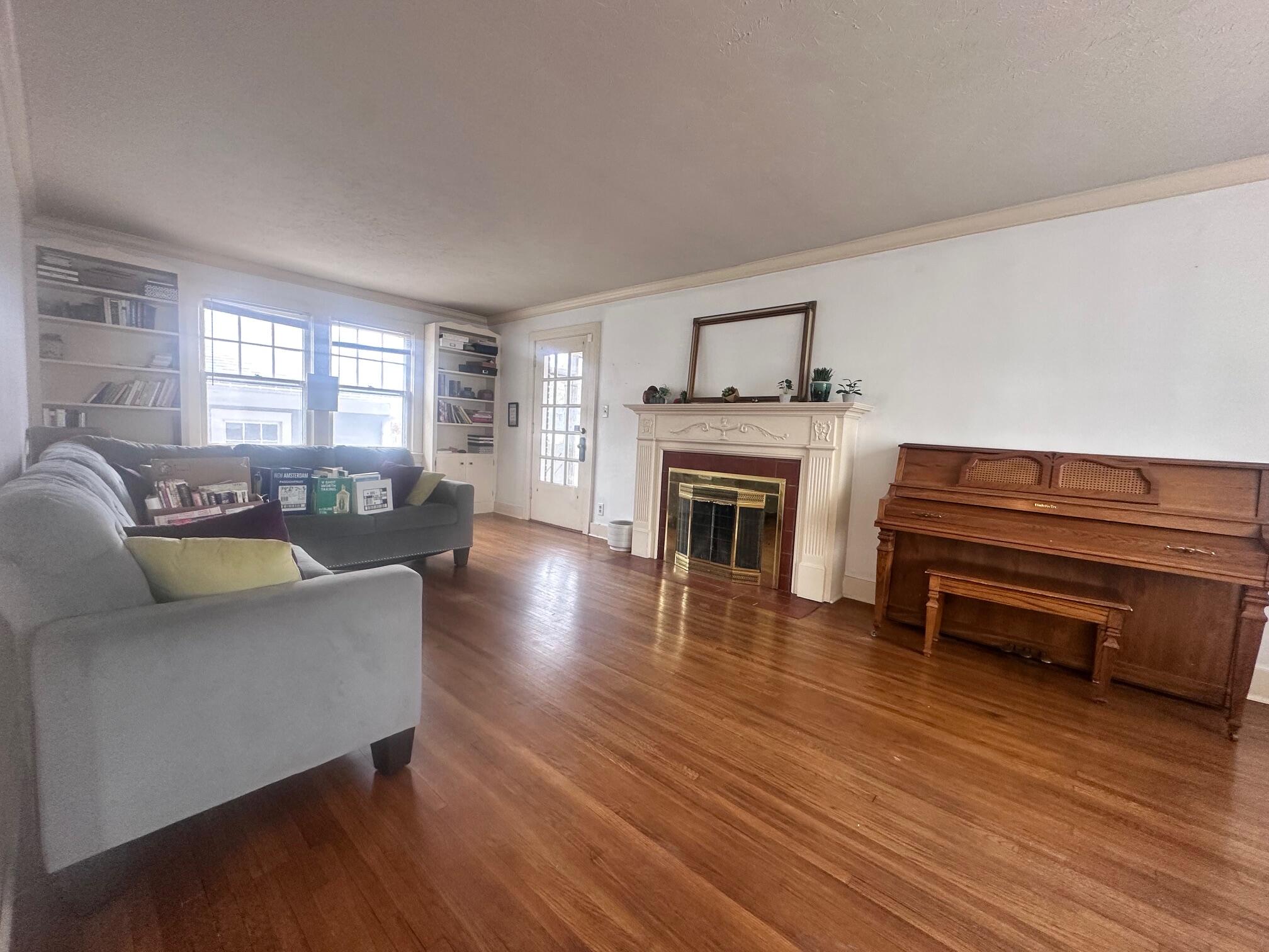 1057 E Stanford Street