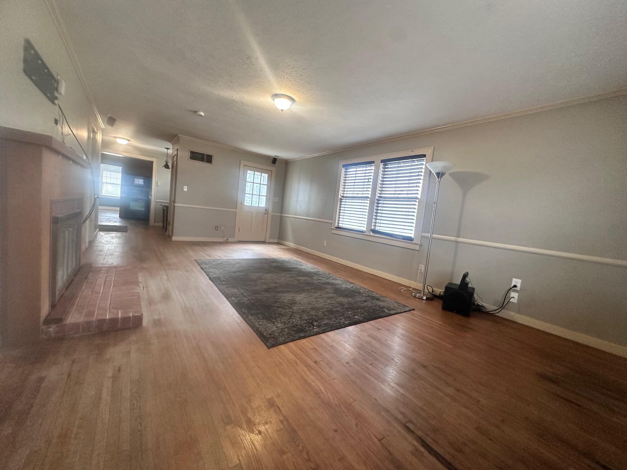 1057 E Stanford Street