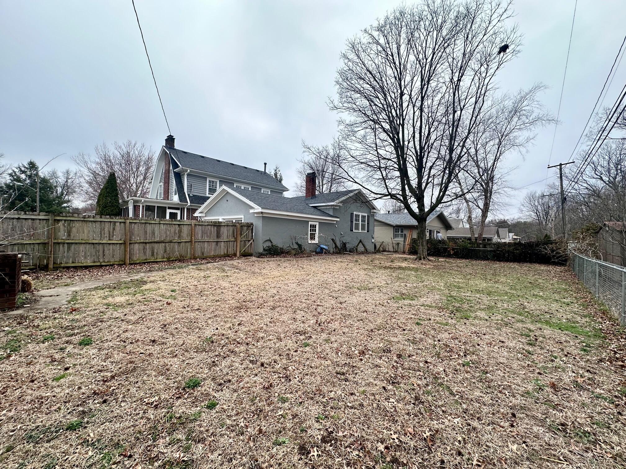 1057 E Stanford Street