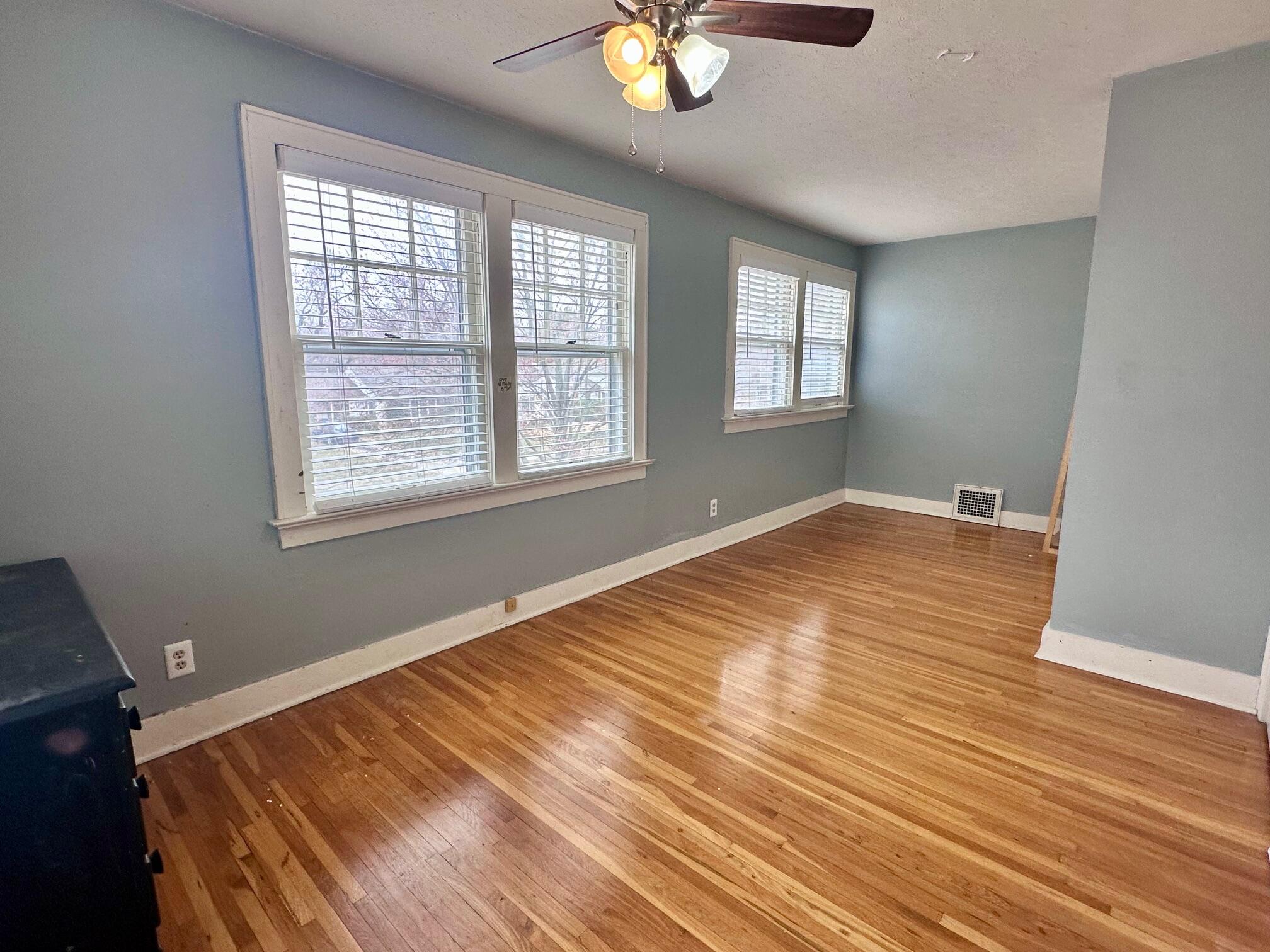 1057 E Stanford Street