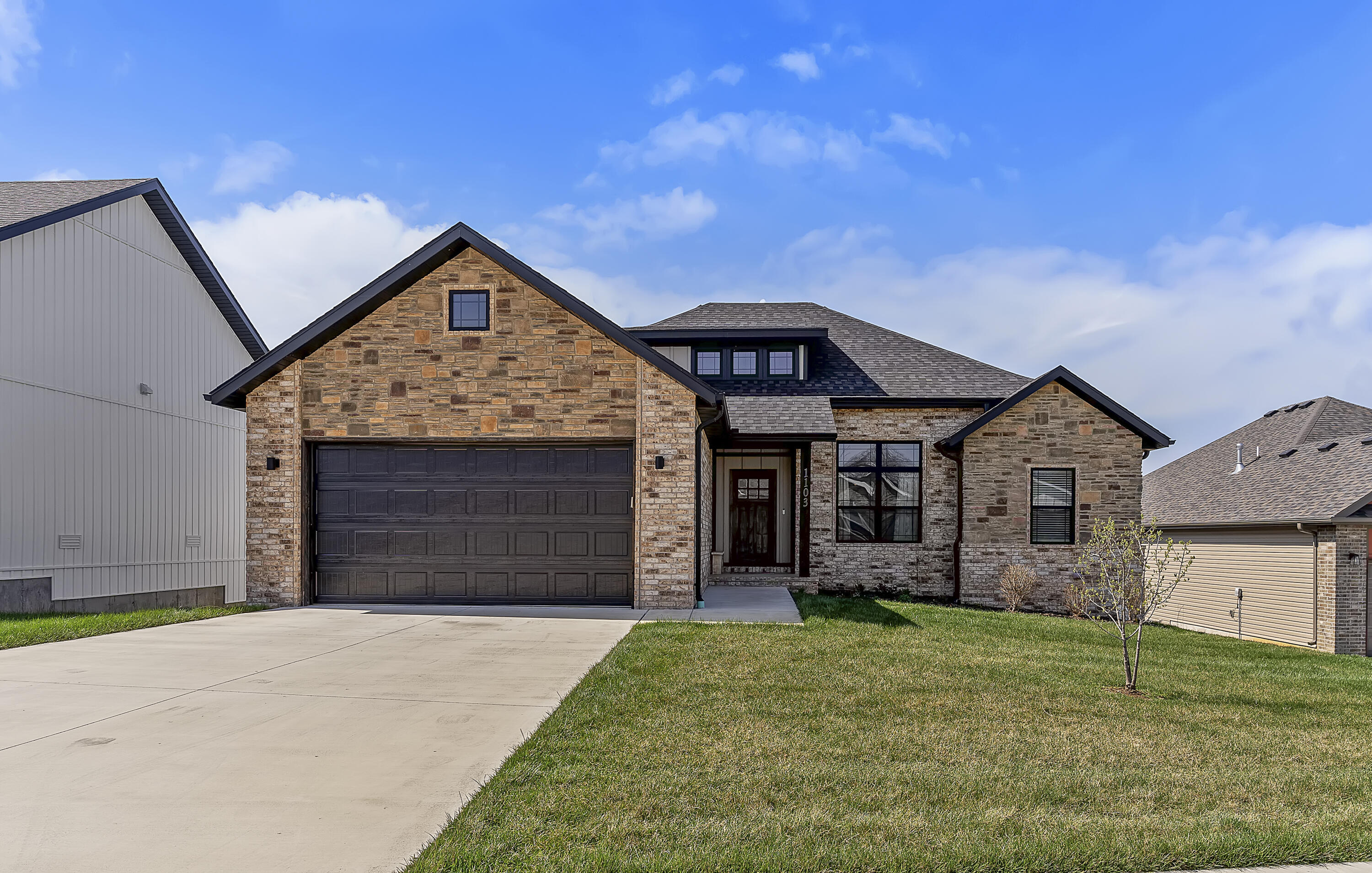 1103 S Brooks Avenue