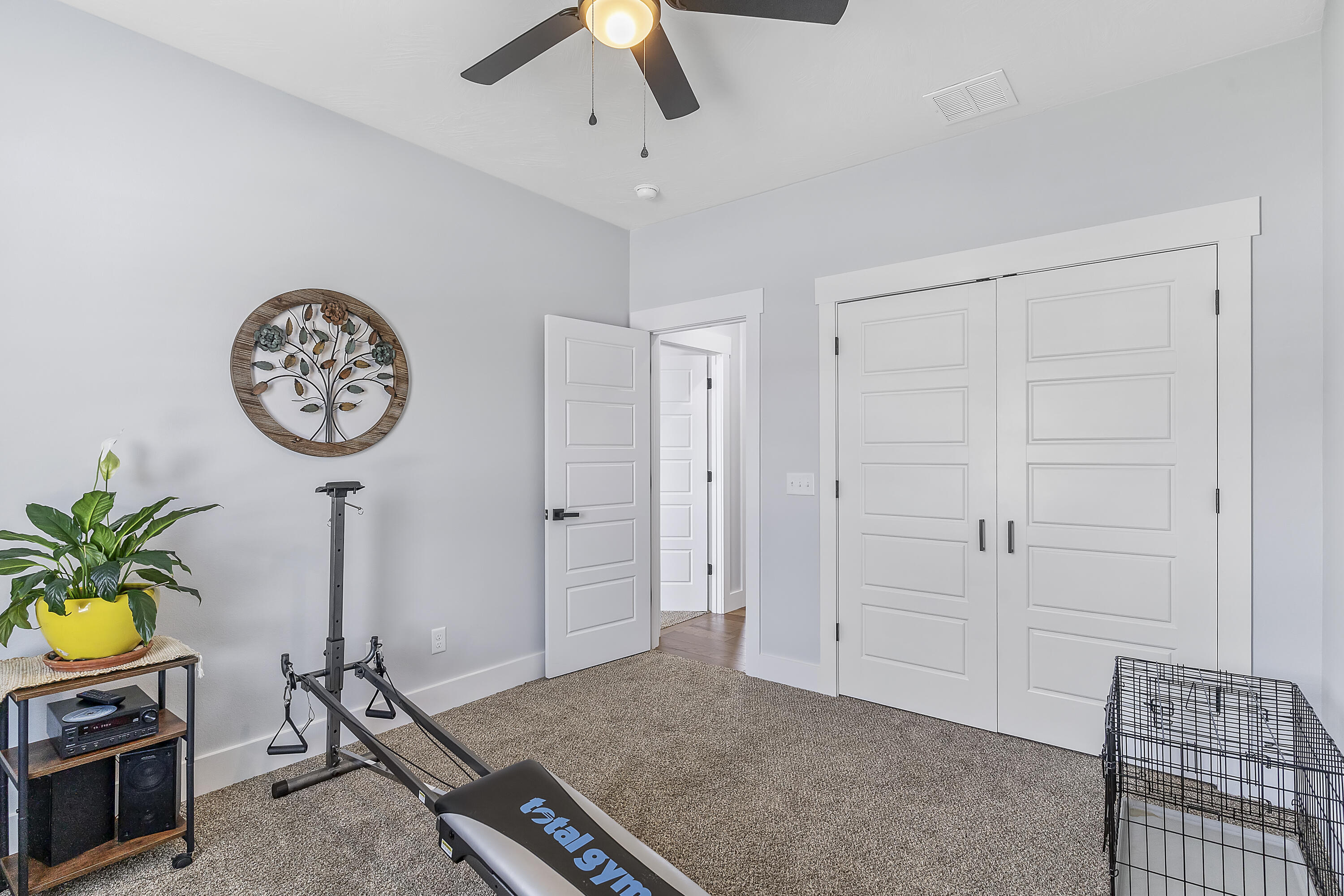 1103 S Brooks Avenue