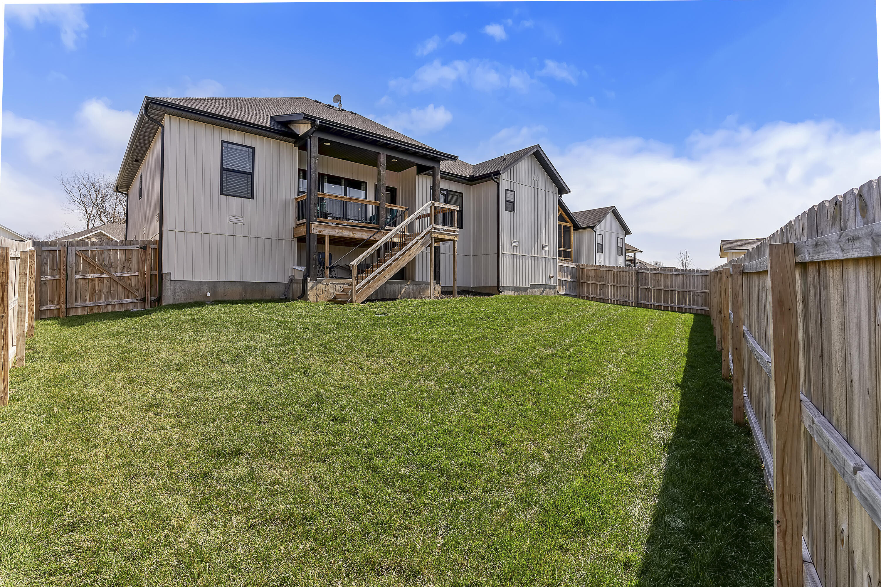 1103 S Brooks Avenue