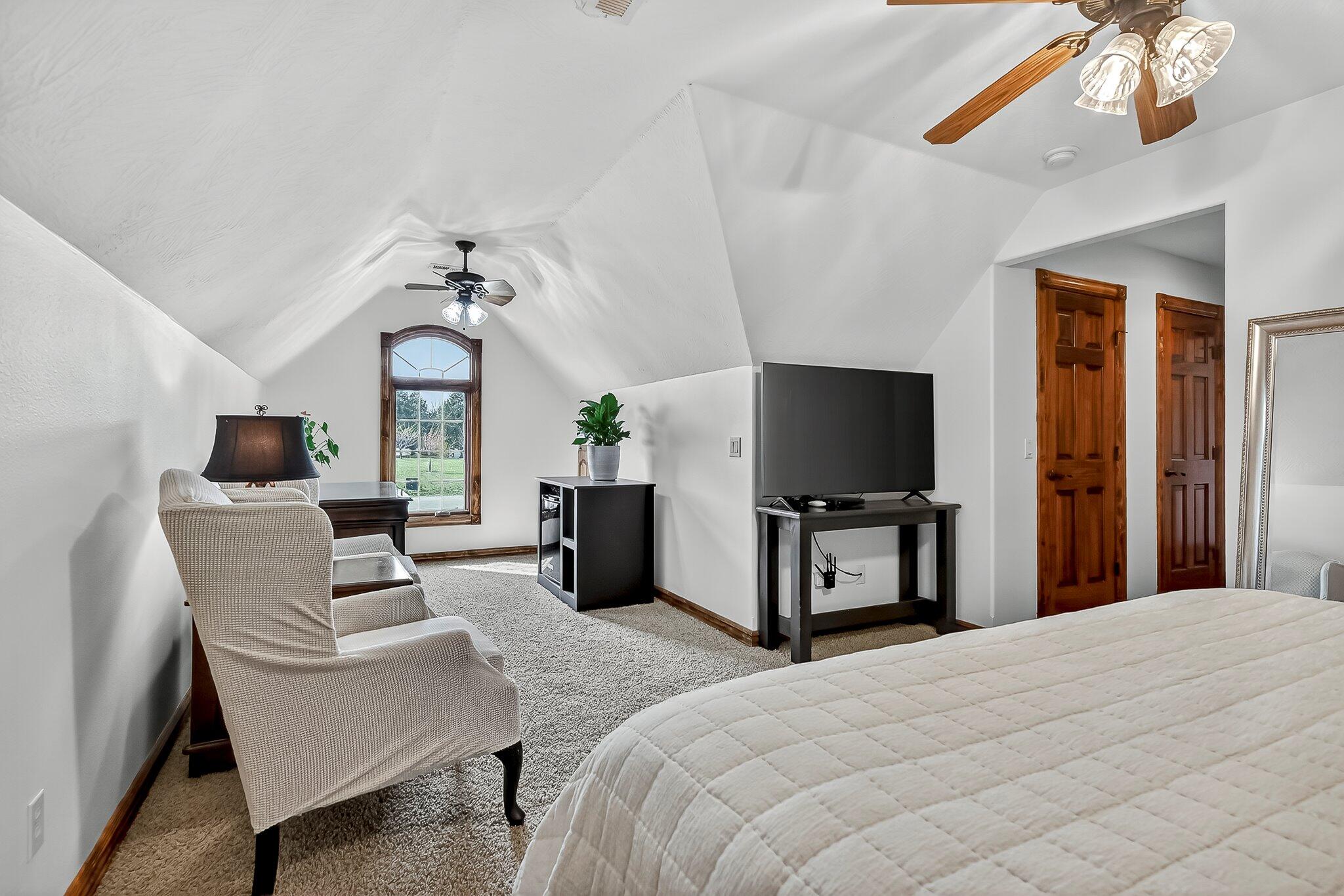 2348 S Farm Road 111