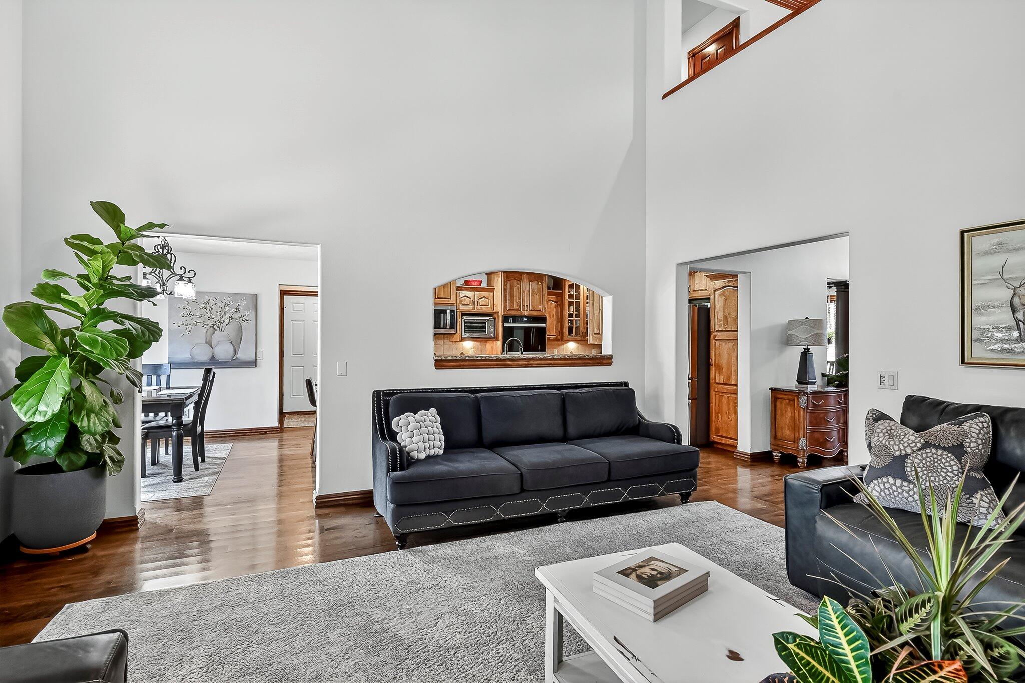 2348 S Farm Road 111