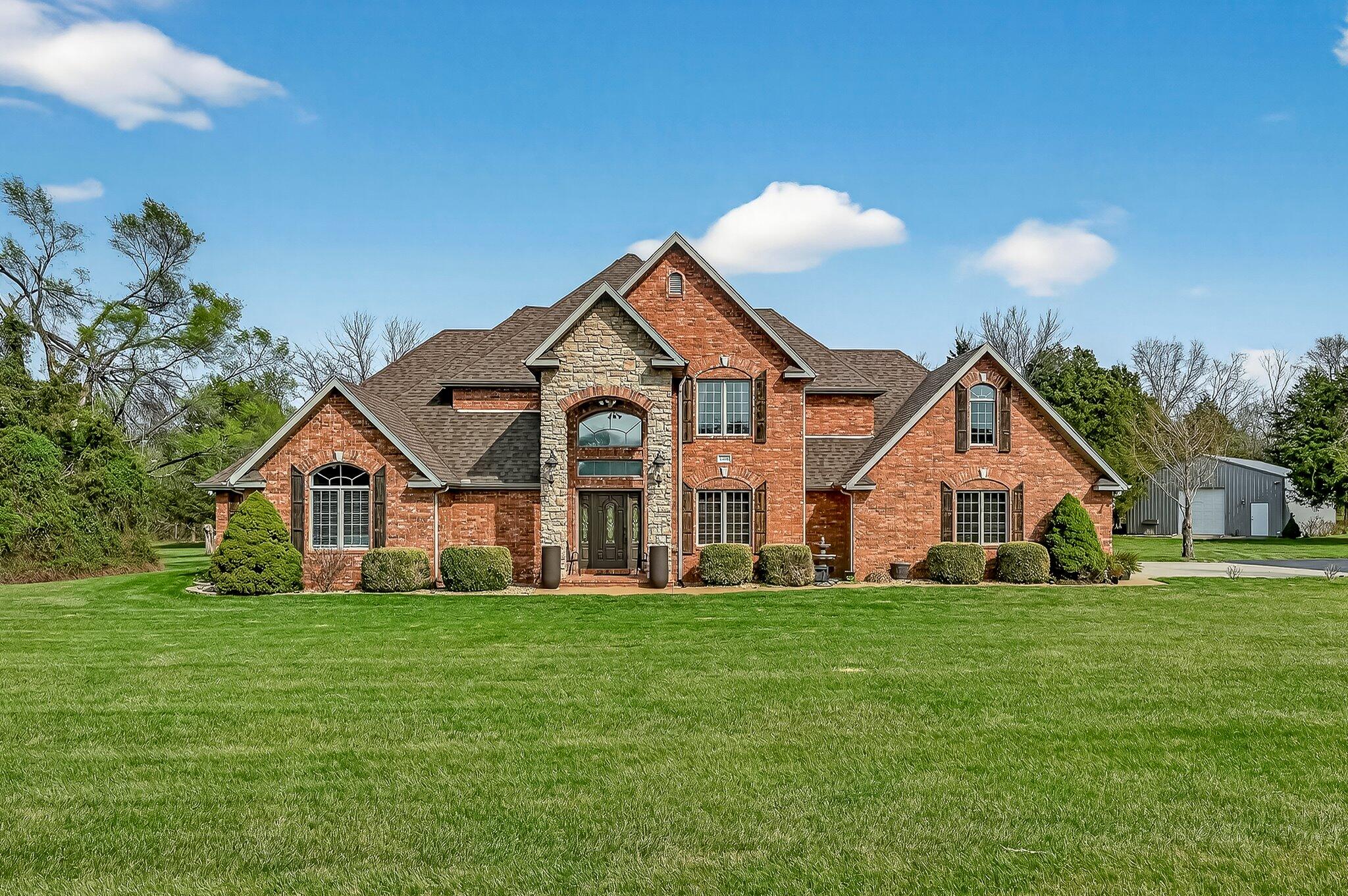 2348 S Farm Road 111