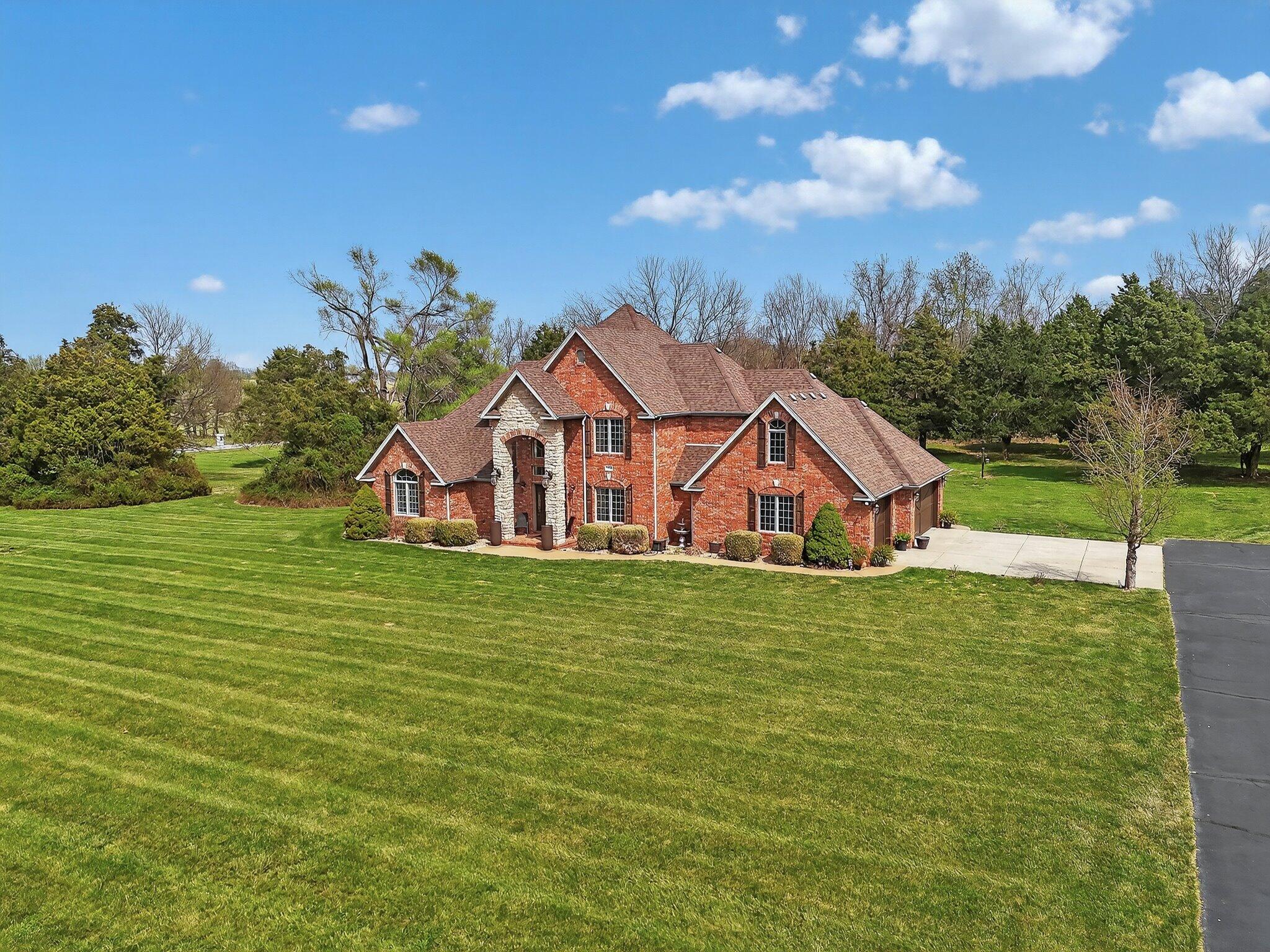 2348 S Farm Road 111