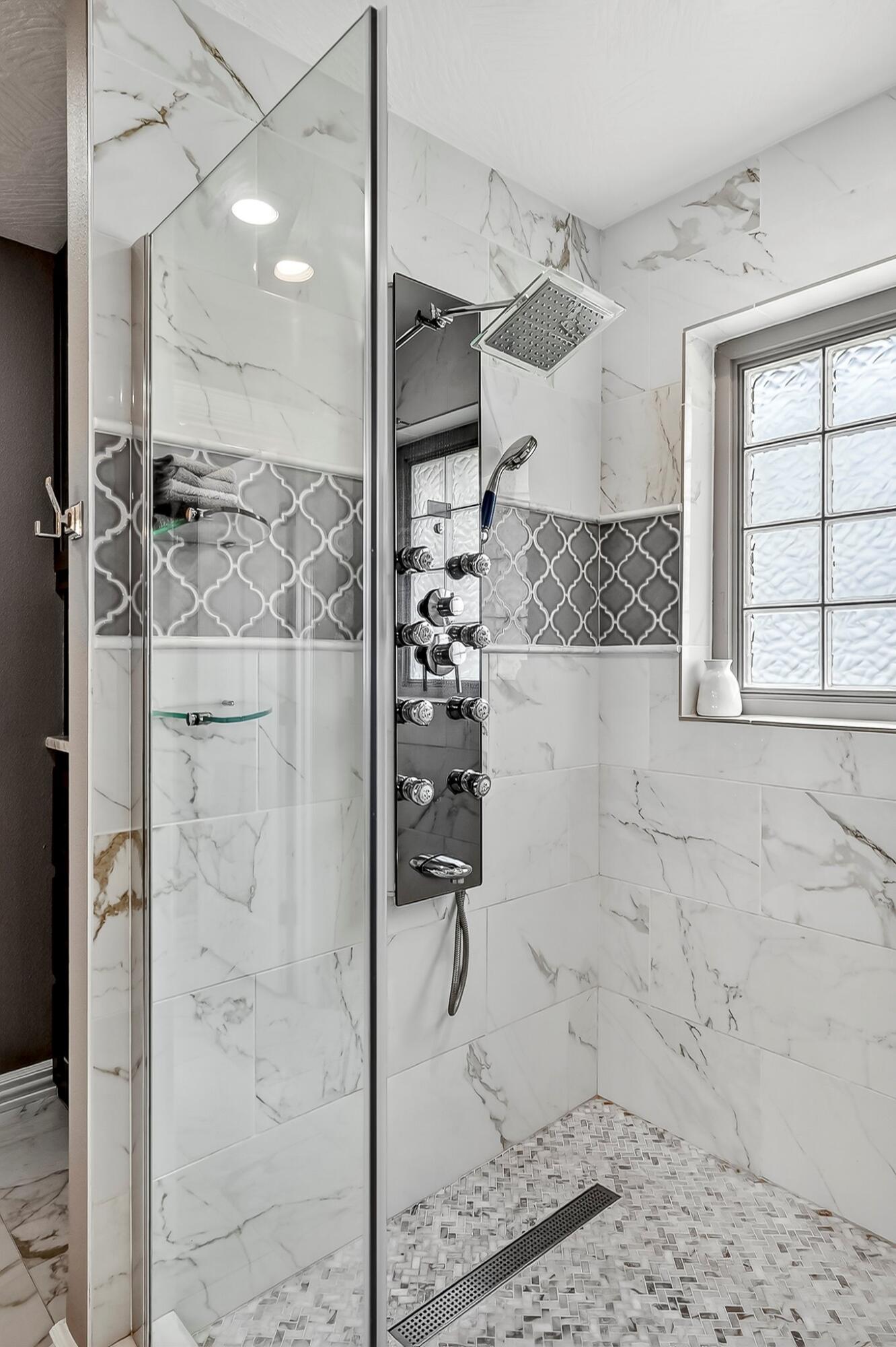 2348 S Farm Road 111