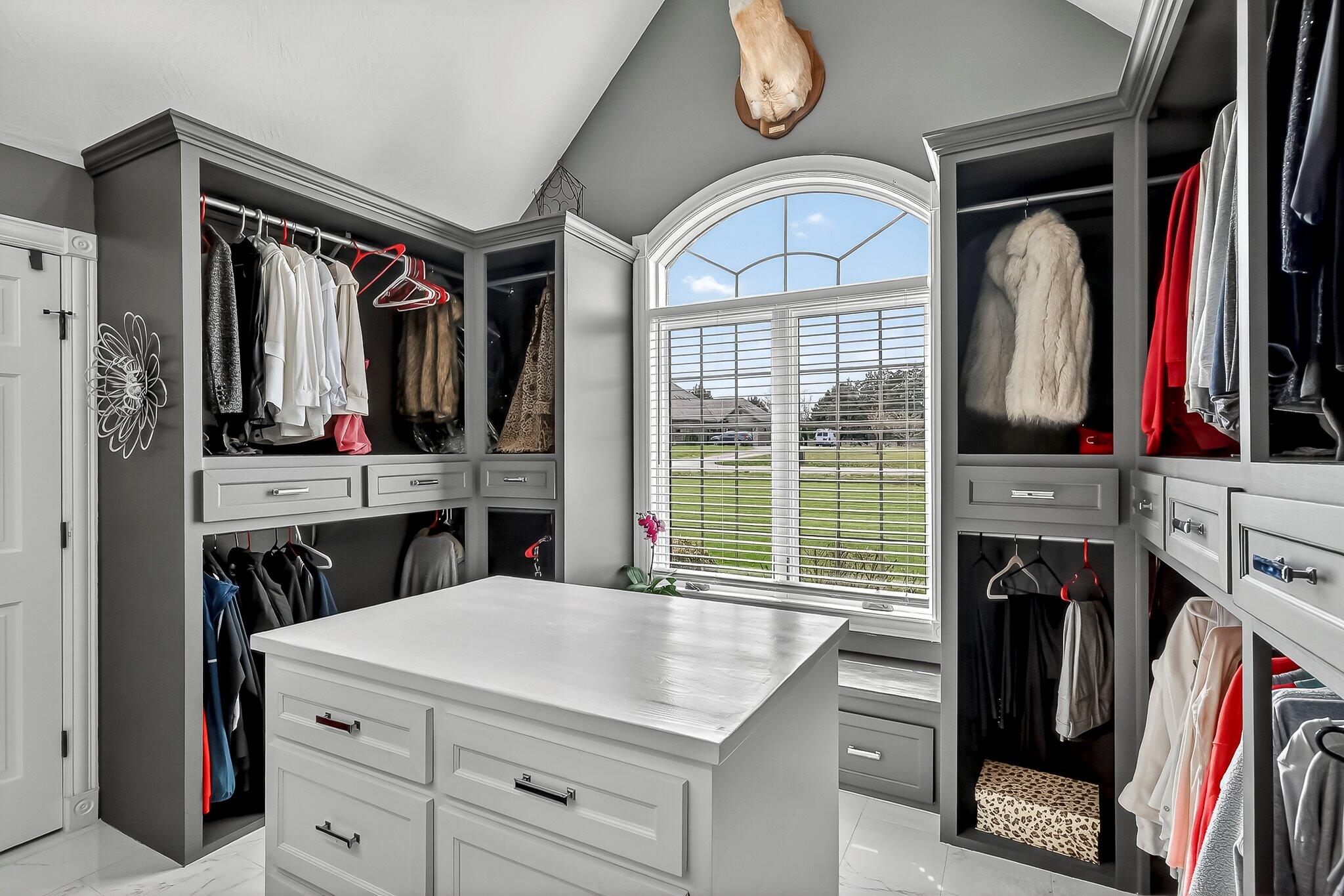 2348 S Farm Road 111