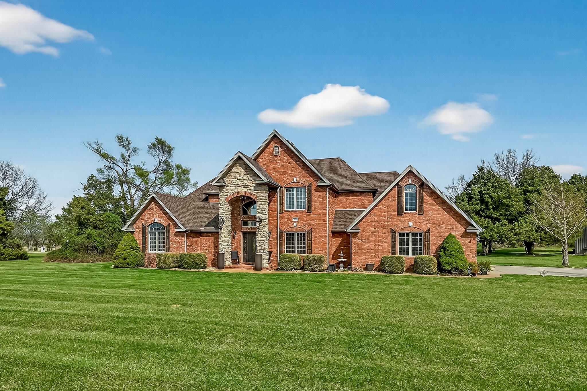 2348 S Farm Road 111