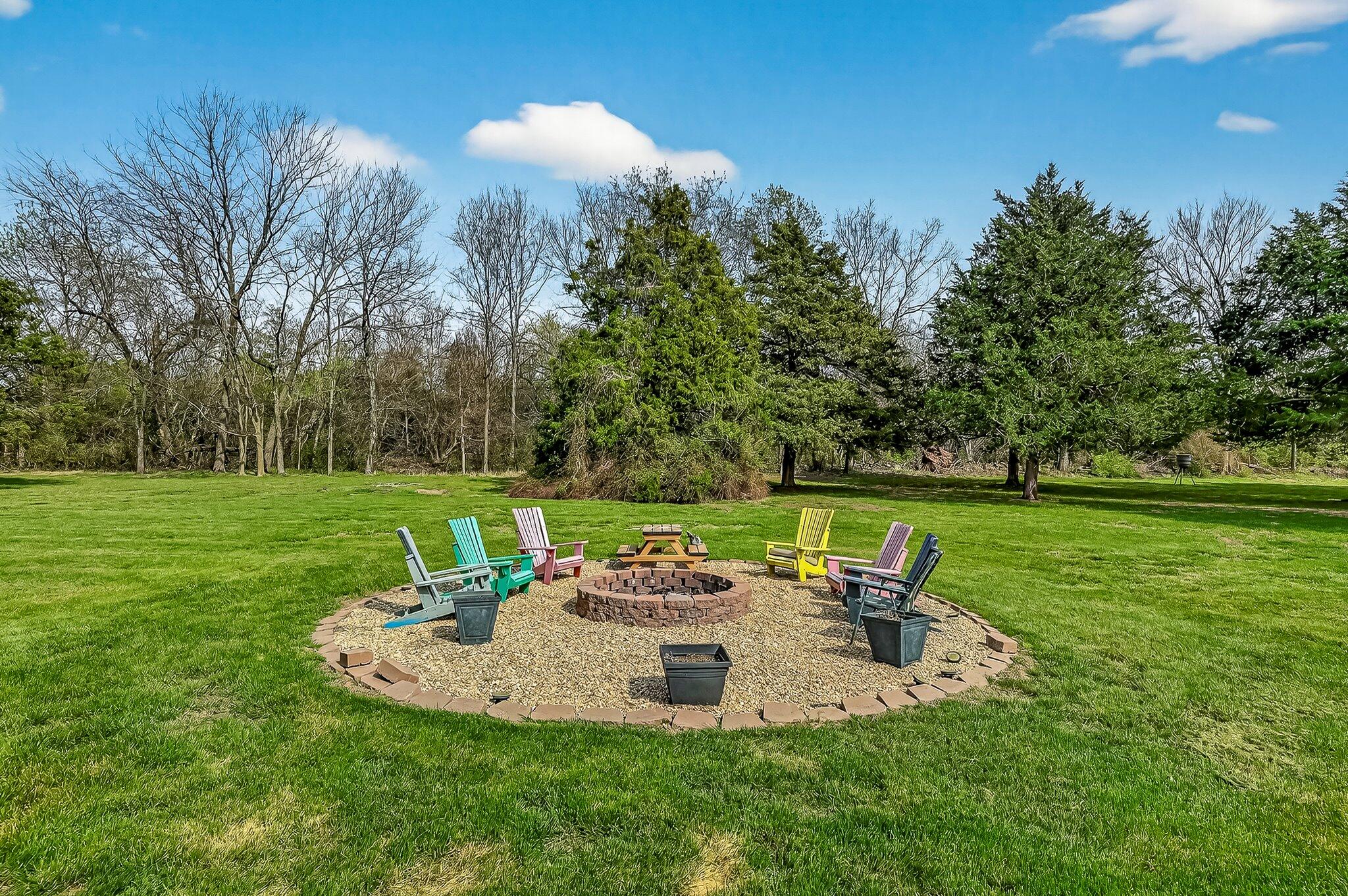 2348 S Farm Road 111