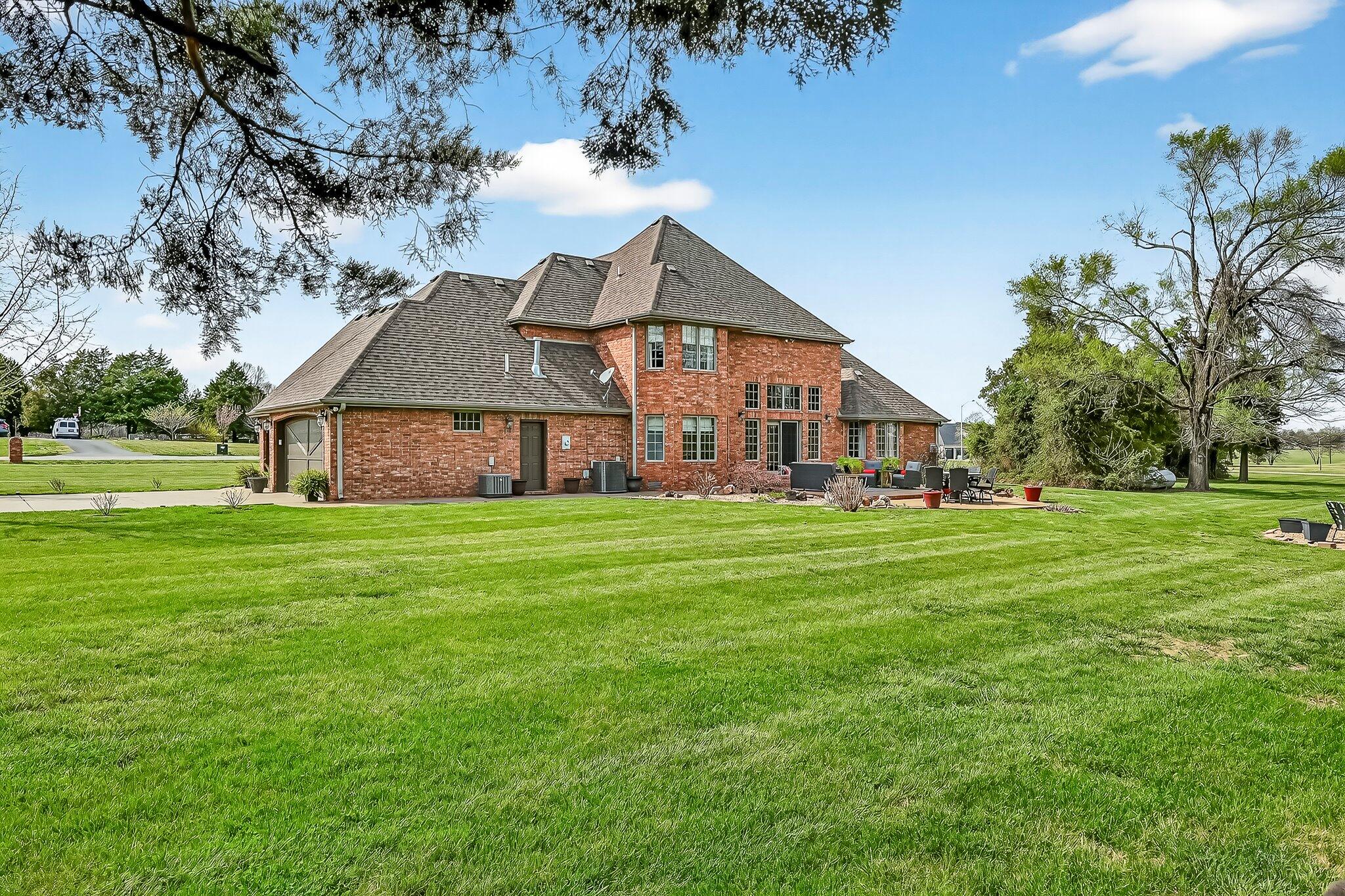 2348 S Farm Road 111