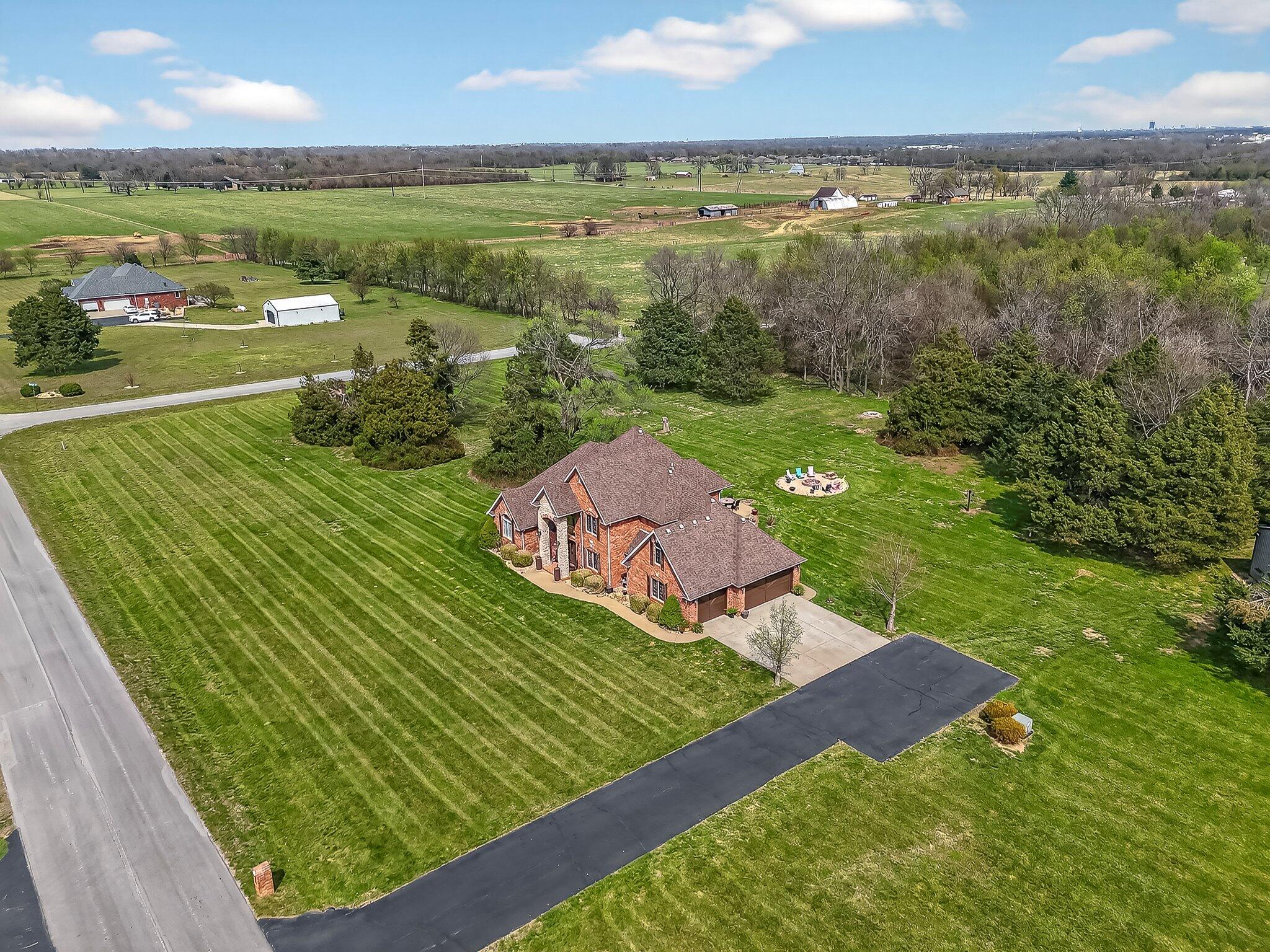 2348 S Farm Road 111