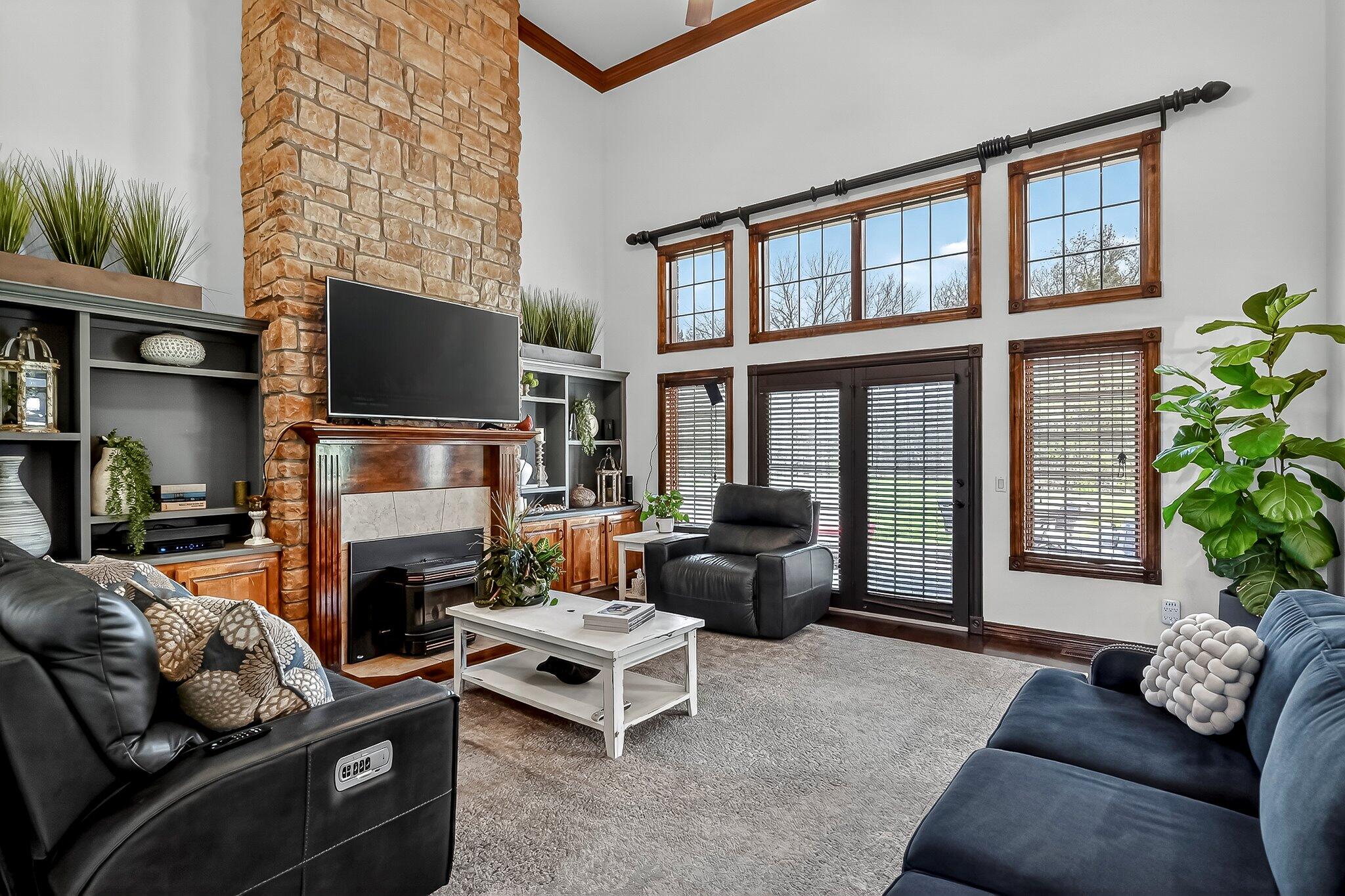 2348 S Farm Road 111