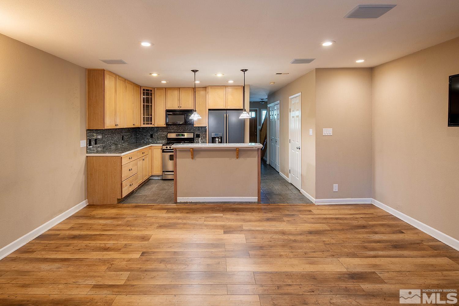 845 Southwood Blvd Unit: 12