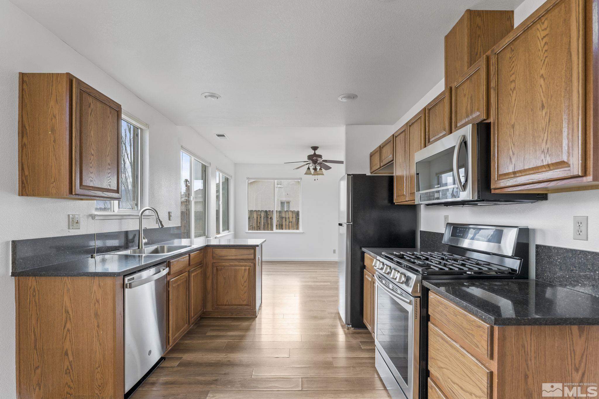 7460 Hunter Glen Drive