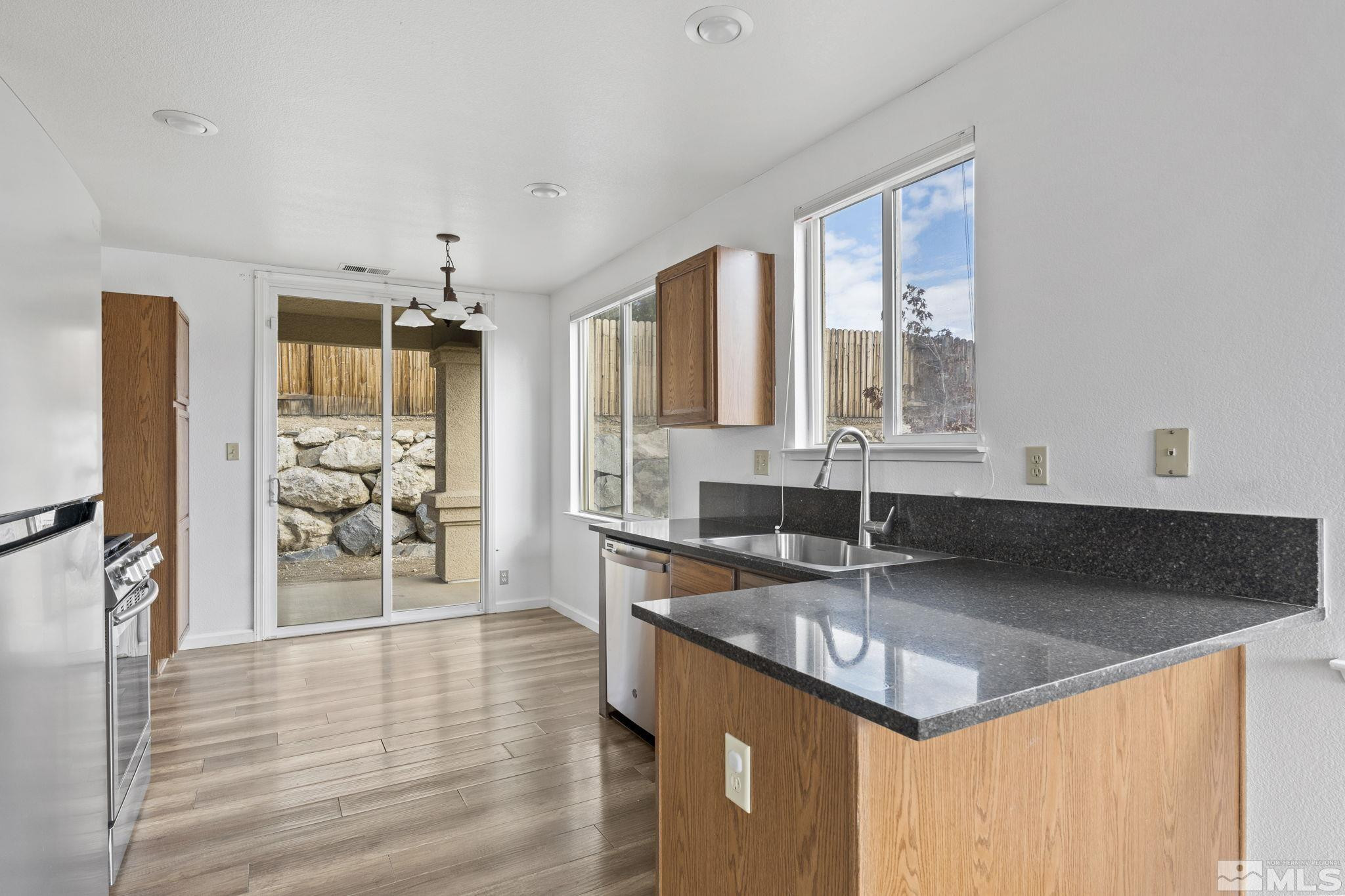 7460 Hunter Glen Drive