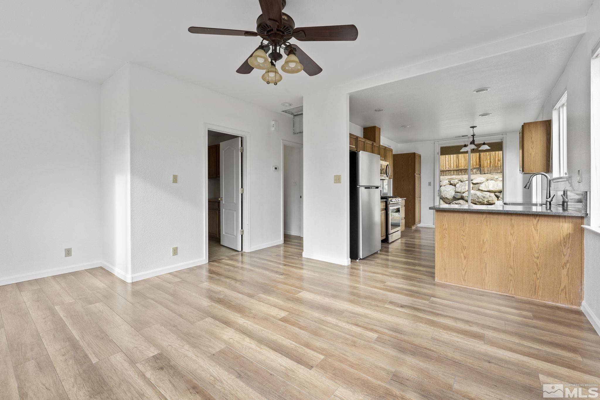 7460 Hunter Glen Drive