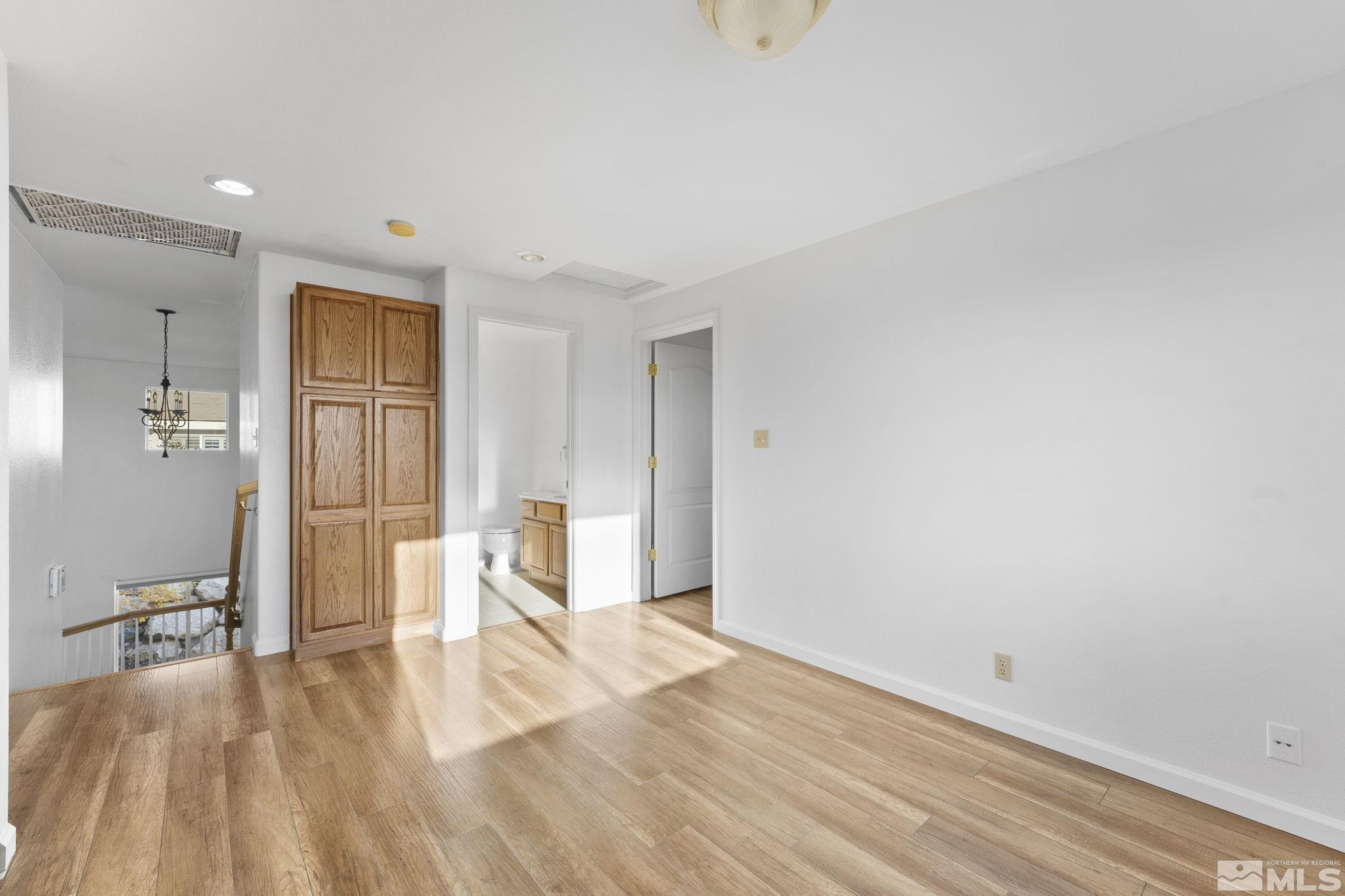 7460 Hunter Glen Drive