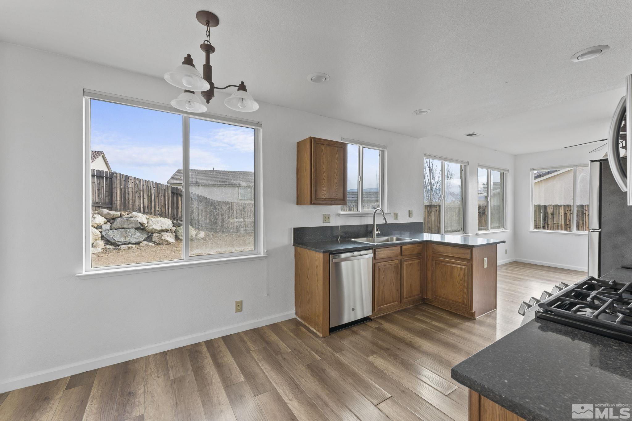 7460 Hunter Glen Drive