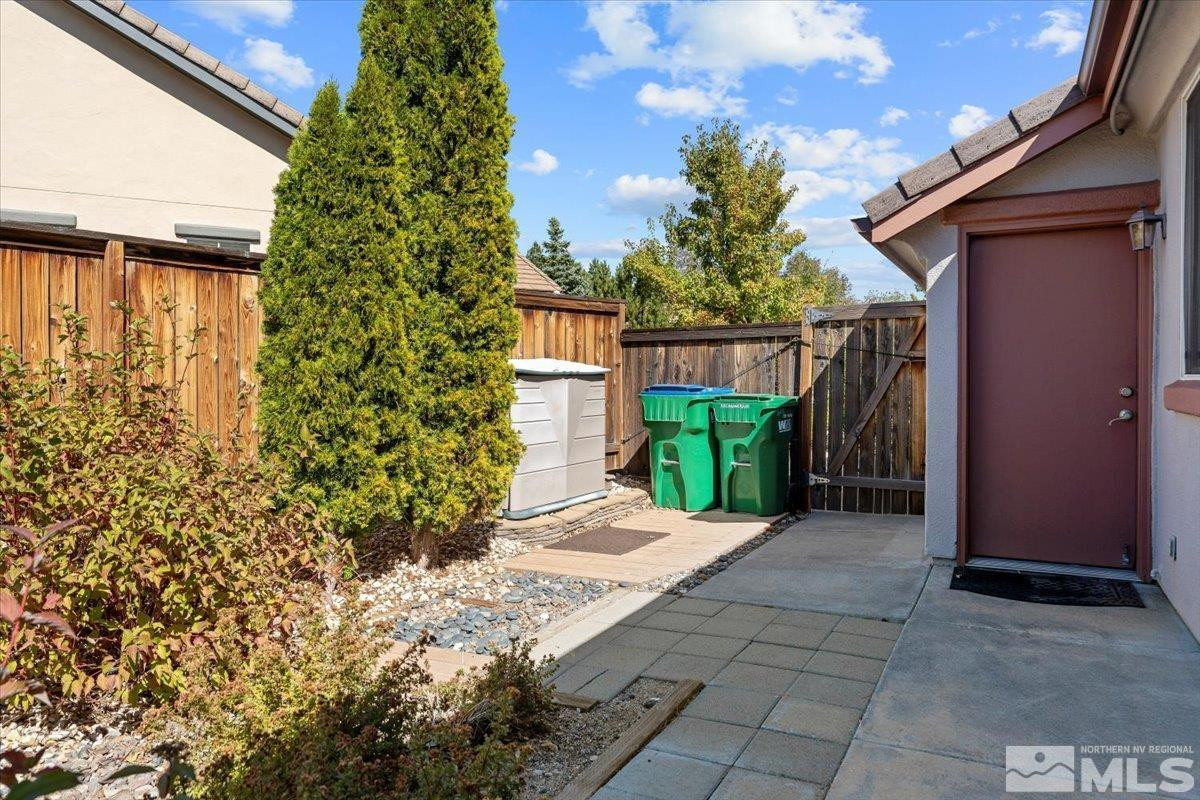 1685 Ashland Bluff Way