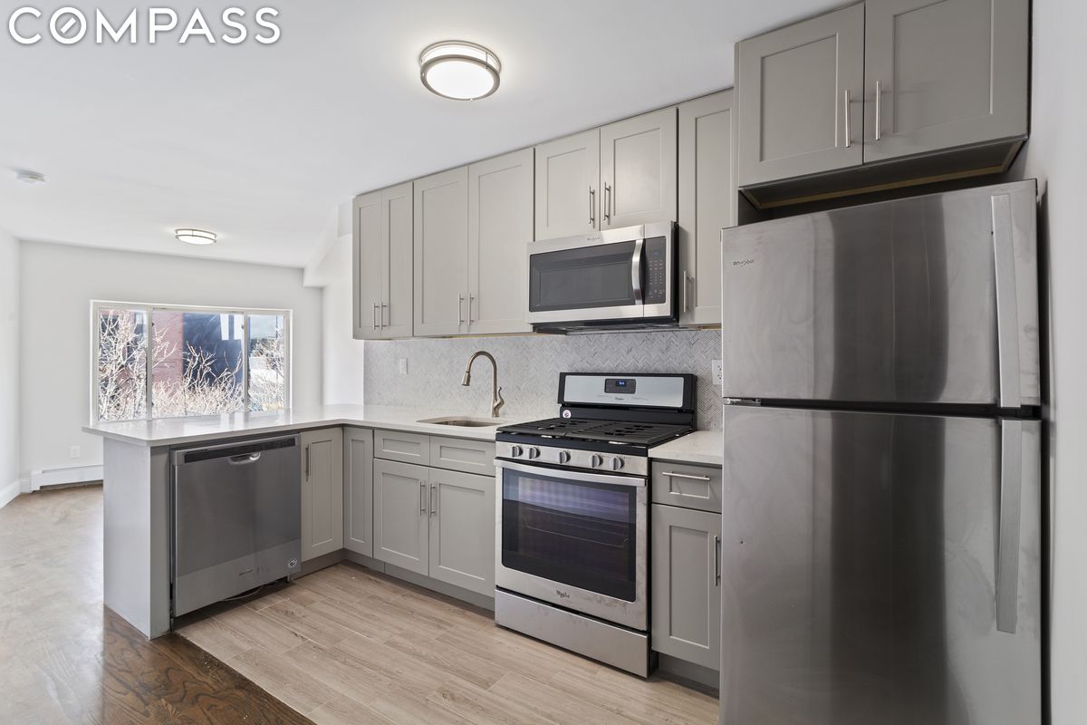 187 Woodpoint Road 3