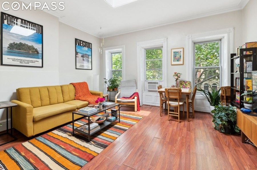 484 Mac Donough Street 3