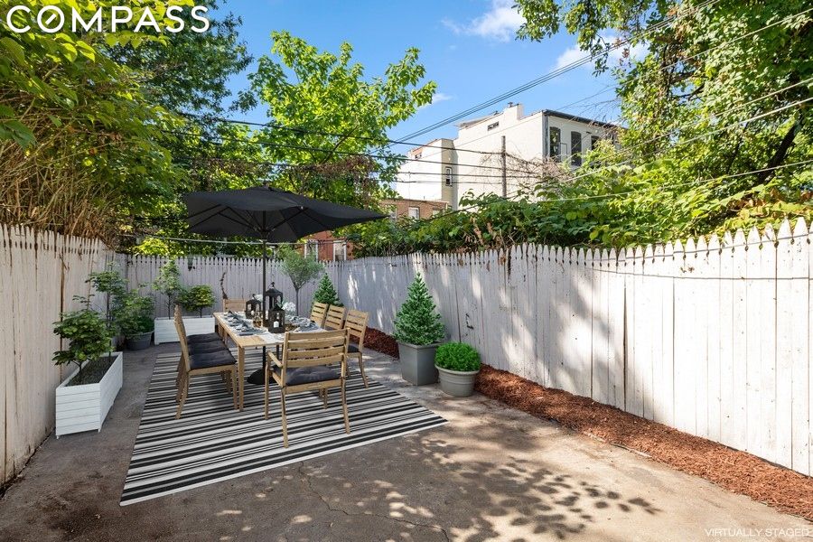 484 Mac Donough Street 1